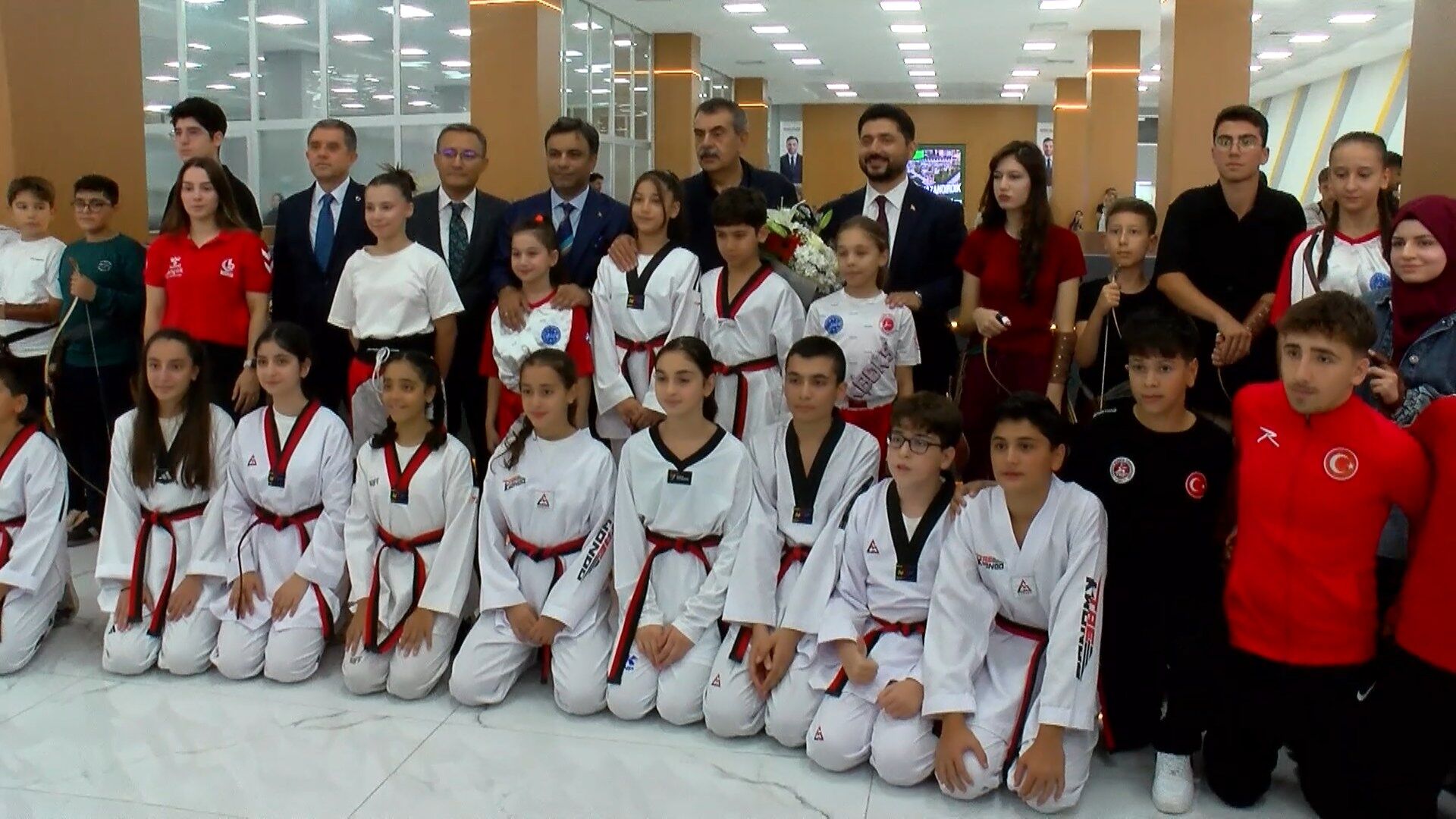 Yusuf Tekin’den Bağcılar’da Göztepe Spor Kompleksi Ziyareti (4)