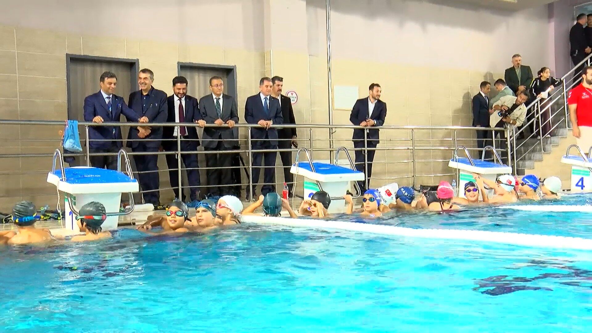 Yusuf Tekin’den Bağcılar’da Göztepe Spor Kompleksi Ziyareti