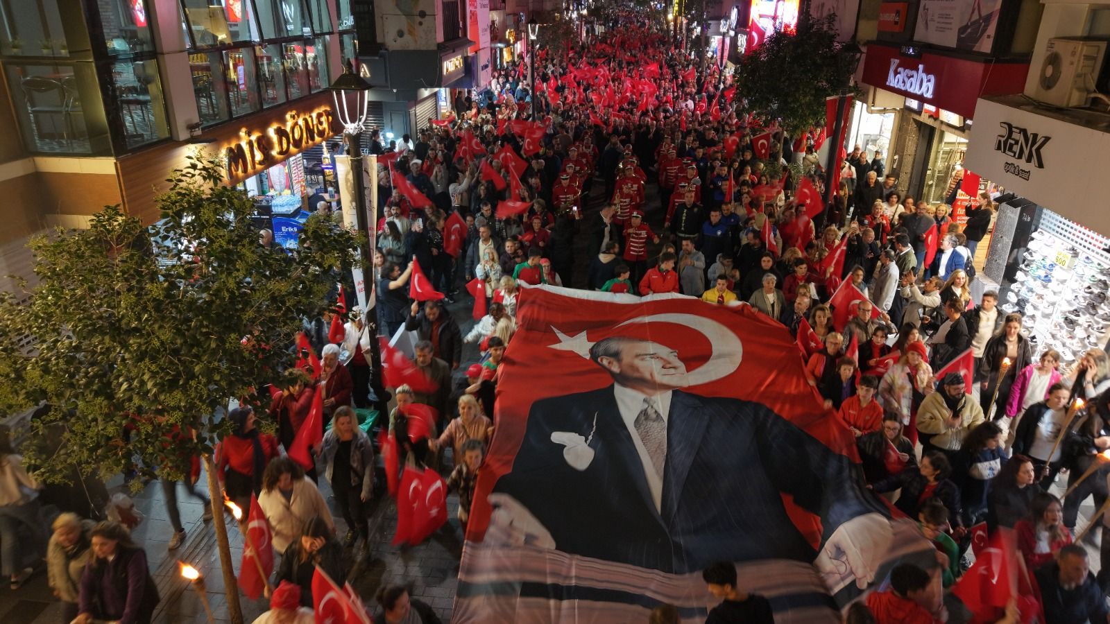 Karşıyaka’da 29 Ekim Cumhuriyet Bayramı