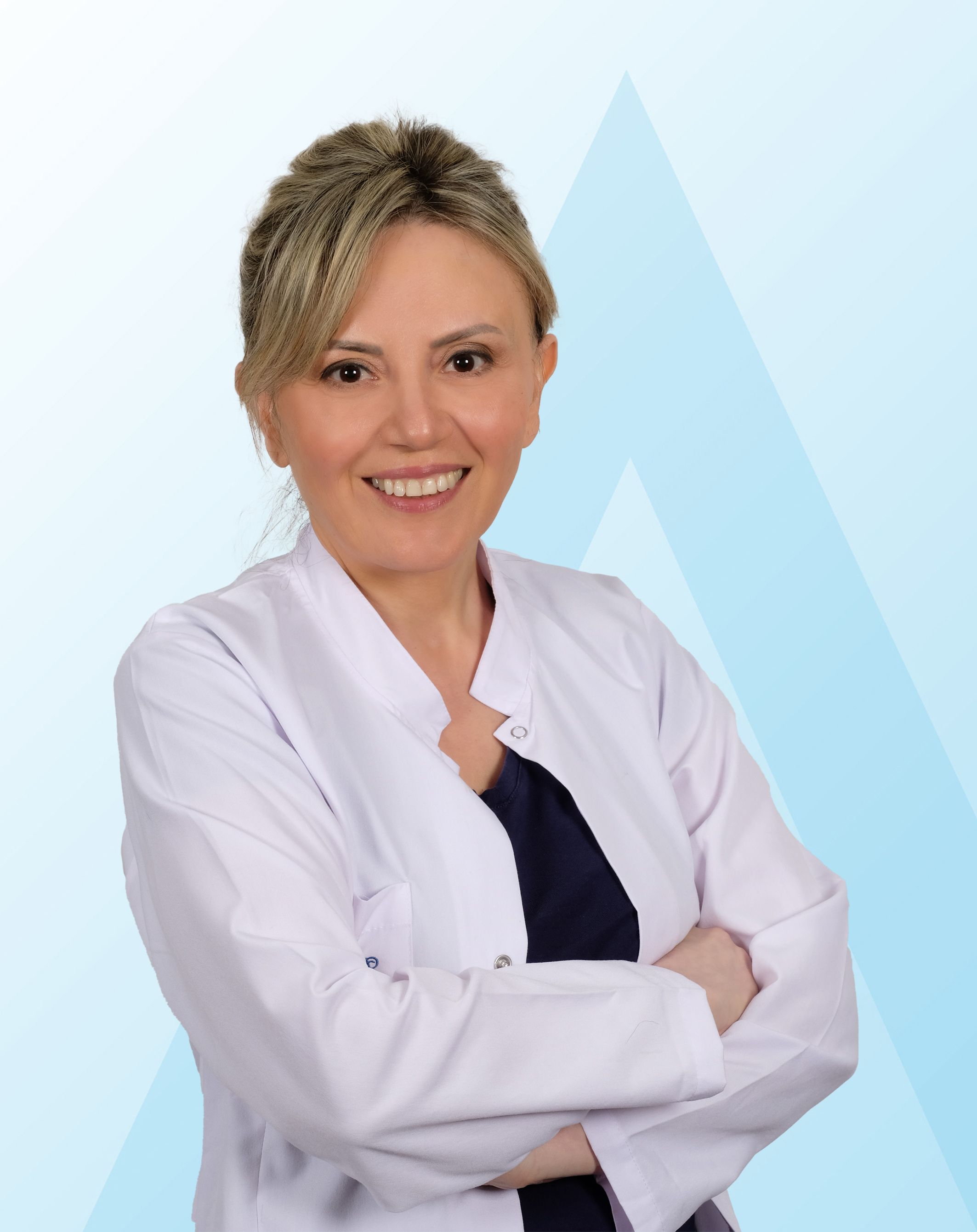 18 Ekim Dünya Menopoz Günü kapsamında uyarılarda bulunan Dr. Jale Dal Ağca, menopoz belirtilerini önemsememenin kemik sağlığından kalp-damar hastalıklarına kadar pek çok riski gözden kaçırabileceğine dikkat çekti.