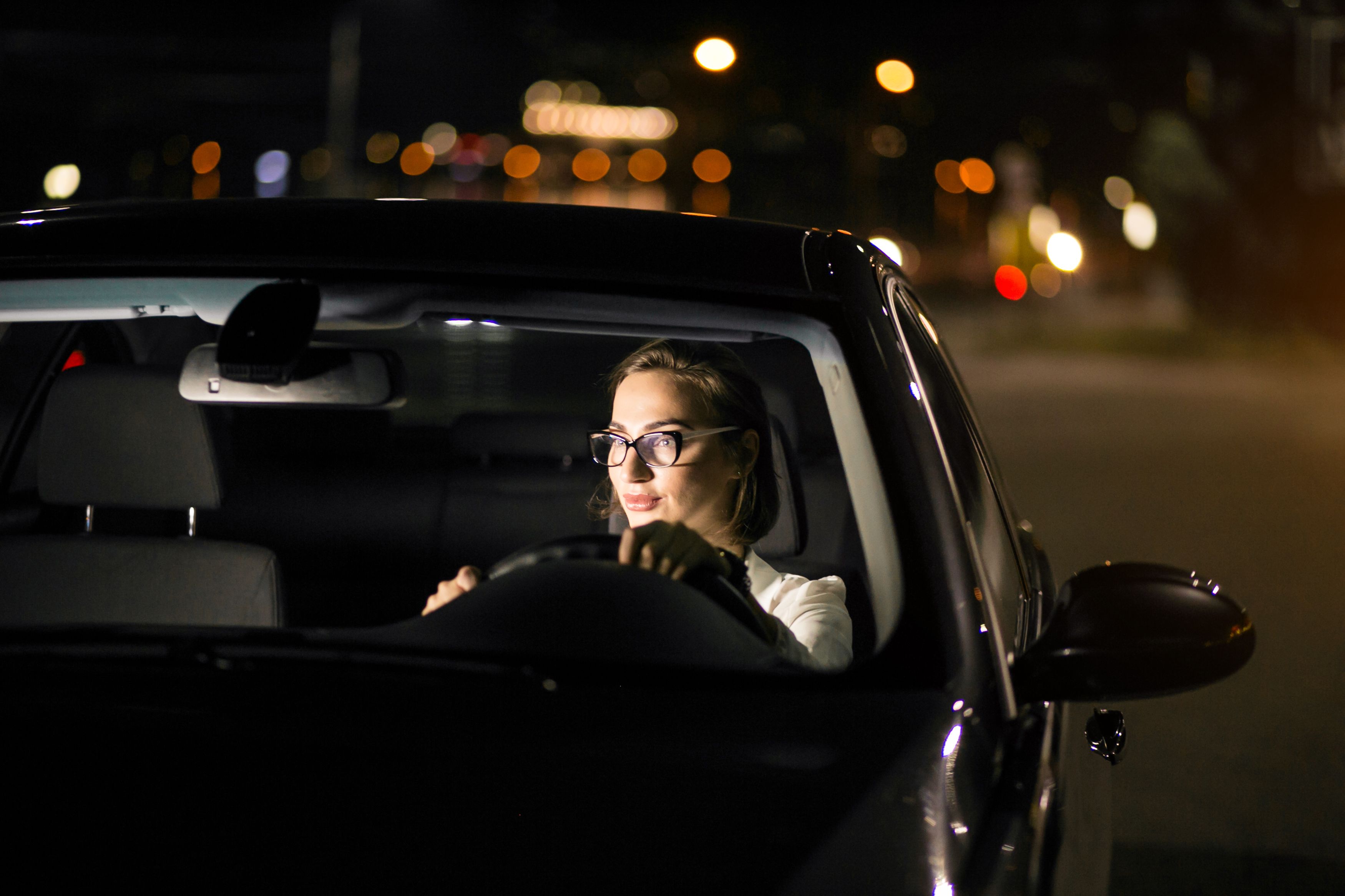 1792676920 Business Woman Car 1