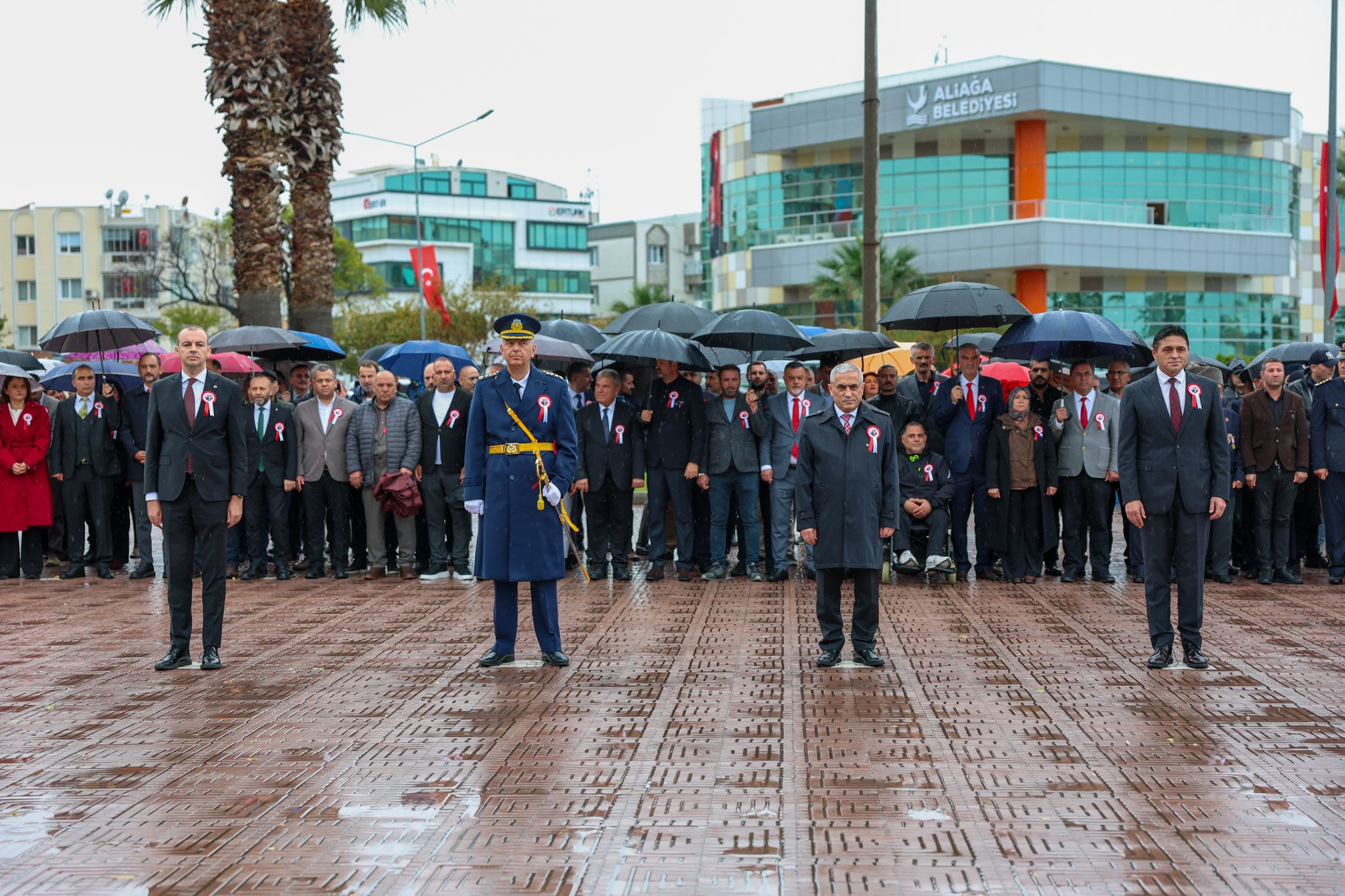 2 Ali̇ağa’da Cumhuri̇yet Bayrami Kutlamalari Başladi