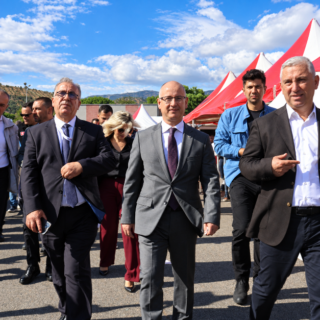 Bergama Tarım ve Hayvancılık Fuarı törenle açıldı