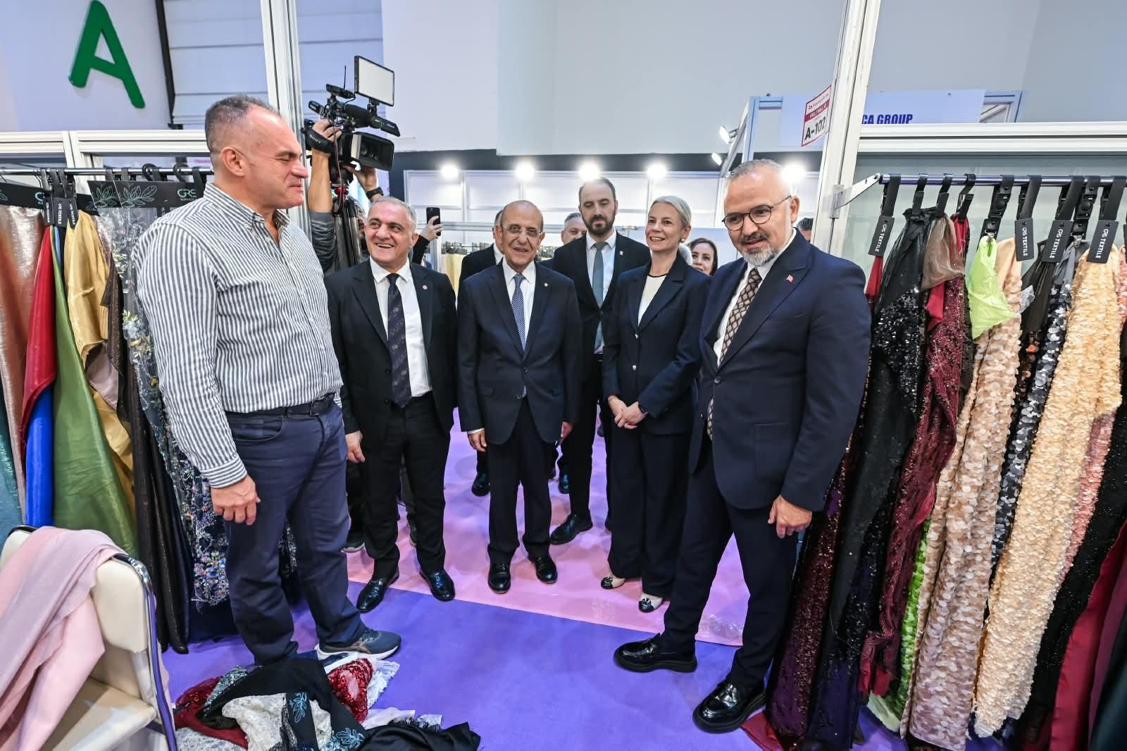 21.10.2026 748A74Fashion Prime, 13 ülkeden profesyonel ziyaretçileri, üreticileri ve tedarikçileri İzmir’de buluşturuyor.