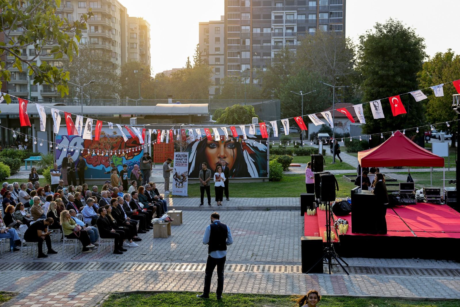 5. Bayraklı Homeros Edebiyat Ve Sanat Festivali Başladı (1)
