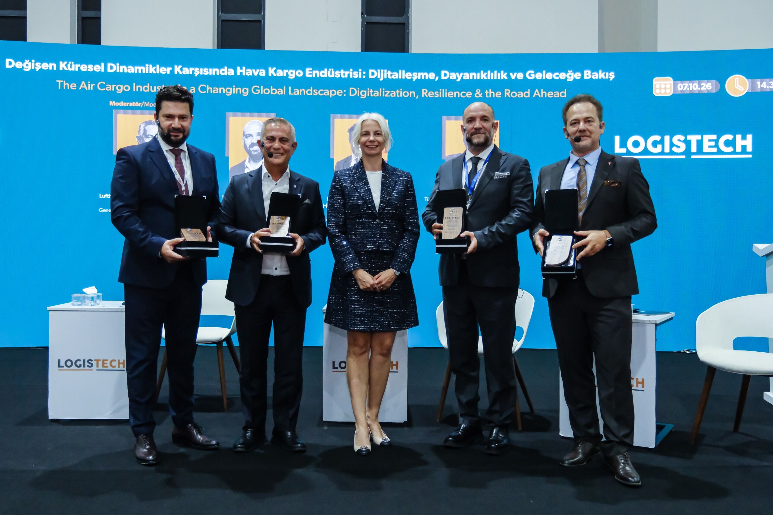 İzmir’de düzenlenen LOGISTECH’te lojistik sektörüne yönelik Ticaret Bakanlığı destekleri, hava kargo taşımacılığı ve dijitalleşme gündeme geldi.