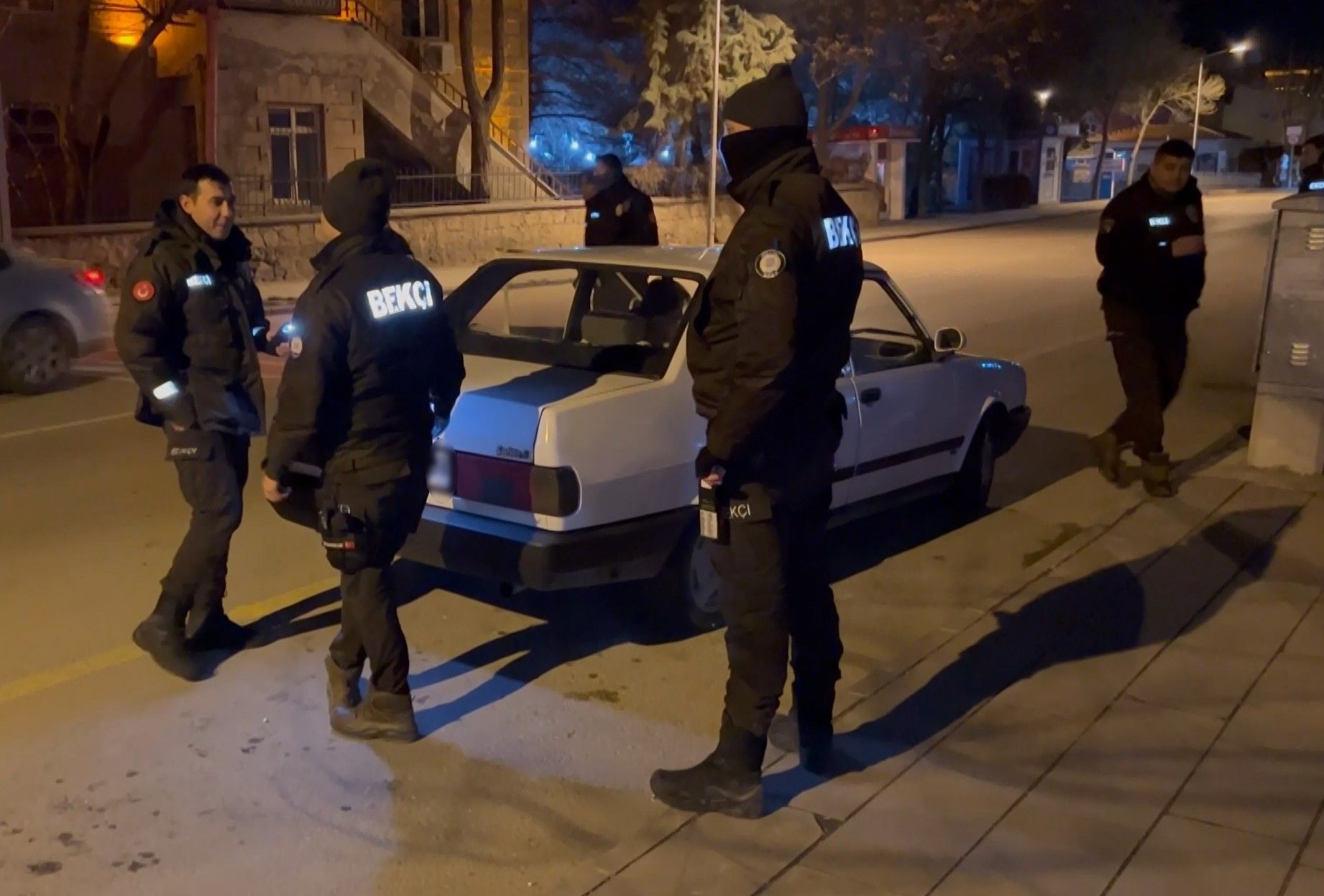 Aksaray’da gece yarısı şok uygulama