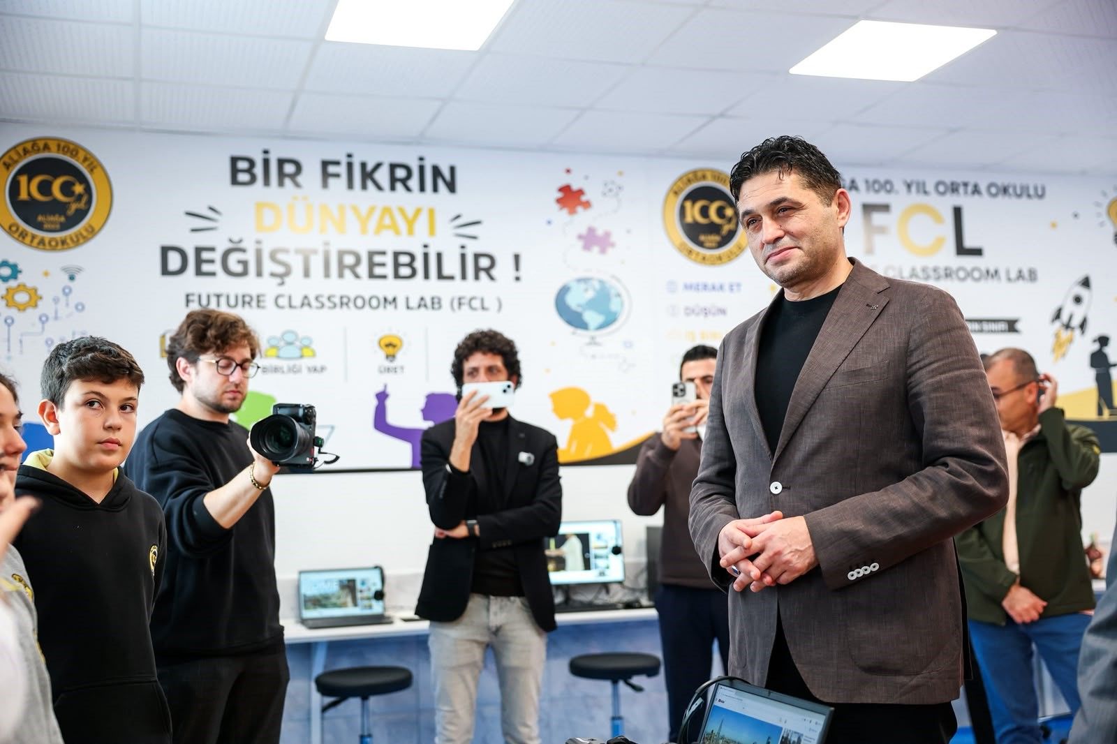 Aliağa'da Geleceğin Sınıf Laboratuvarı Açıldı (2)