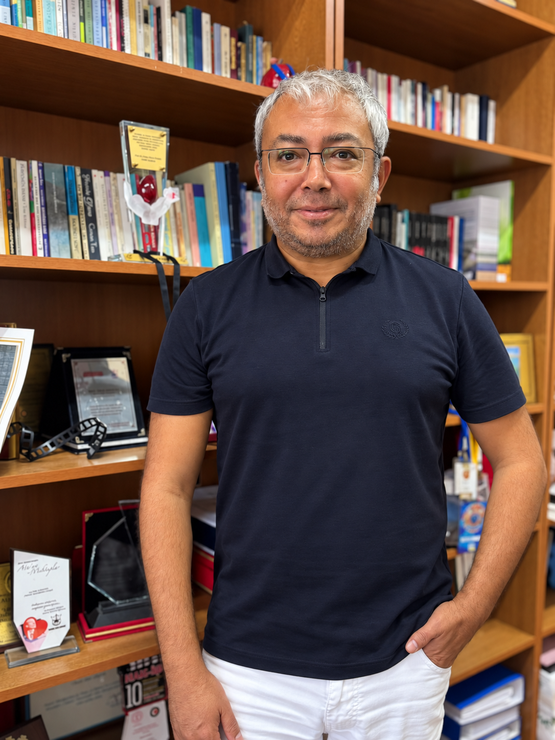 Alper Akdeniz Portre
