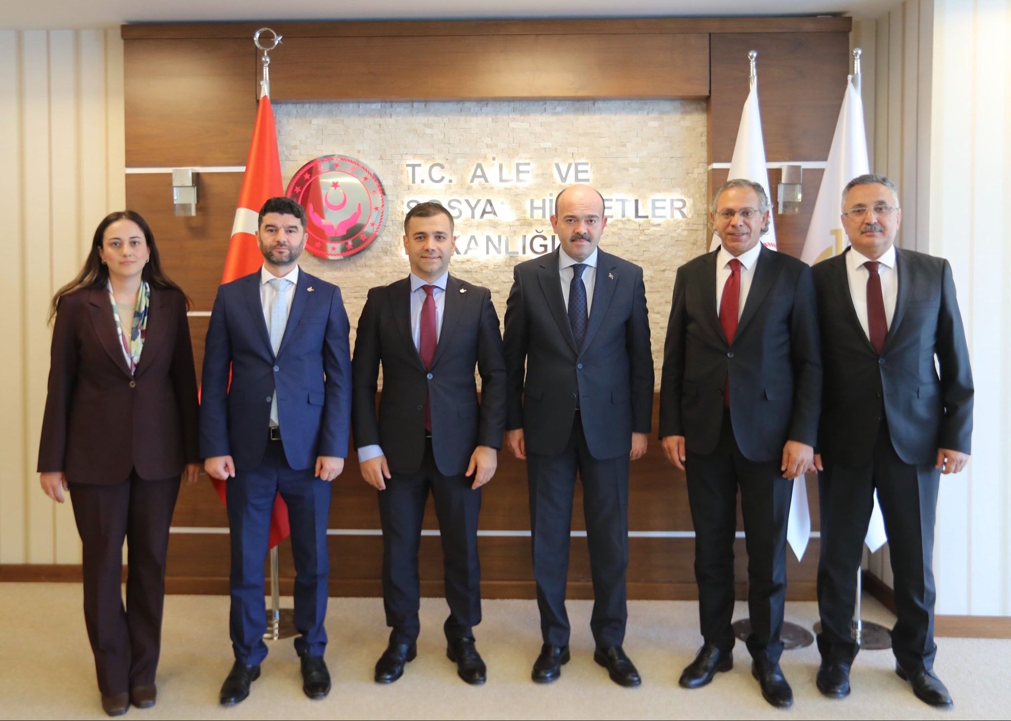 Bakan Göktaş Masa Tenisiyle Farklı Kuşaklar Bir Araya Gelecek