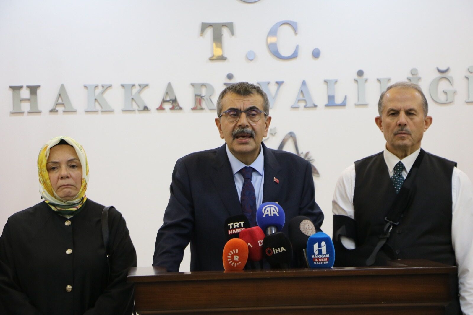 Bakan Tekin Eğitim Yatırımlarını Anlattı (6)