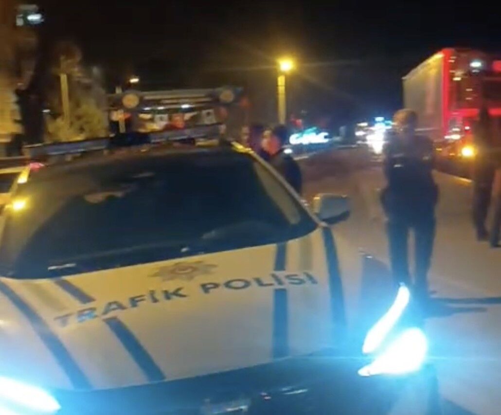 Balıkesir’de 16 Yaşındaki Motosiklet Sürücüsü Tırın Altında Kaldı