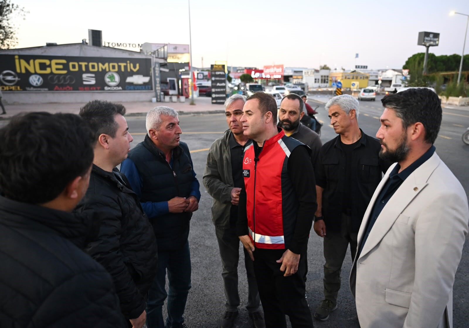Balıkesir’de Küçük Sanayi Sitesi Yoluna Sıcak Asfalt (2)