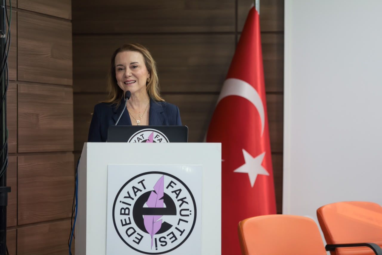 Başkan Mutlu, Konak’ın Dirençli Kent Vizyonunu Uluslararası Konferansta Anlattı (4)