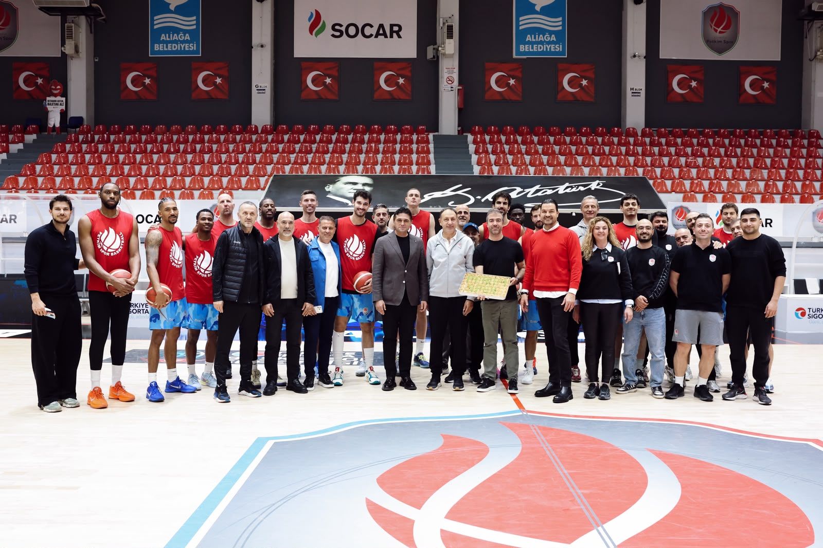Başkan Serkan Acar’dan Aliağa Petkim Spor’a moral ziyareti
