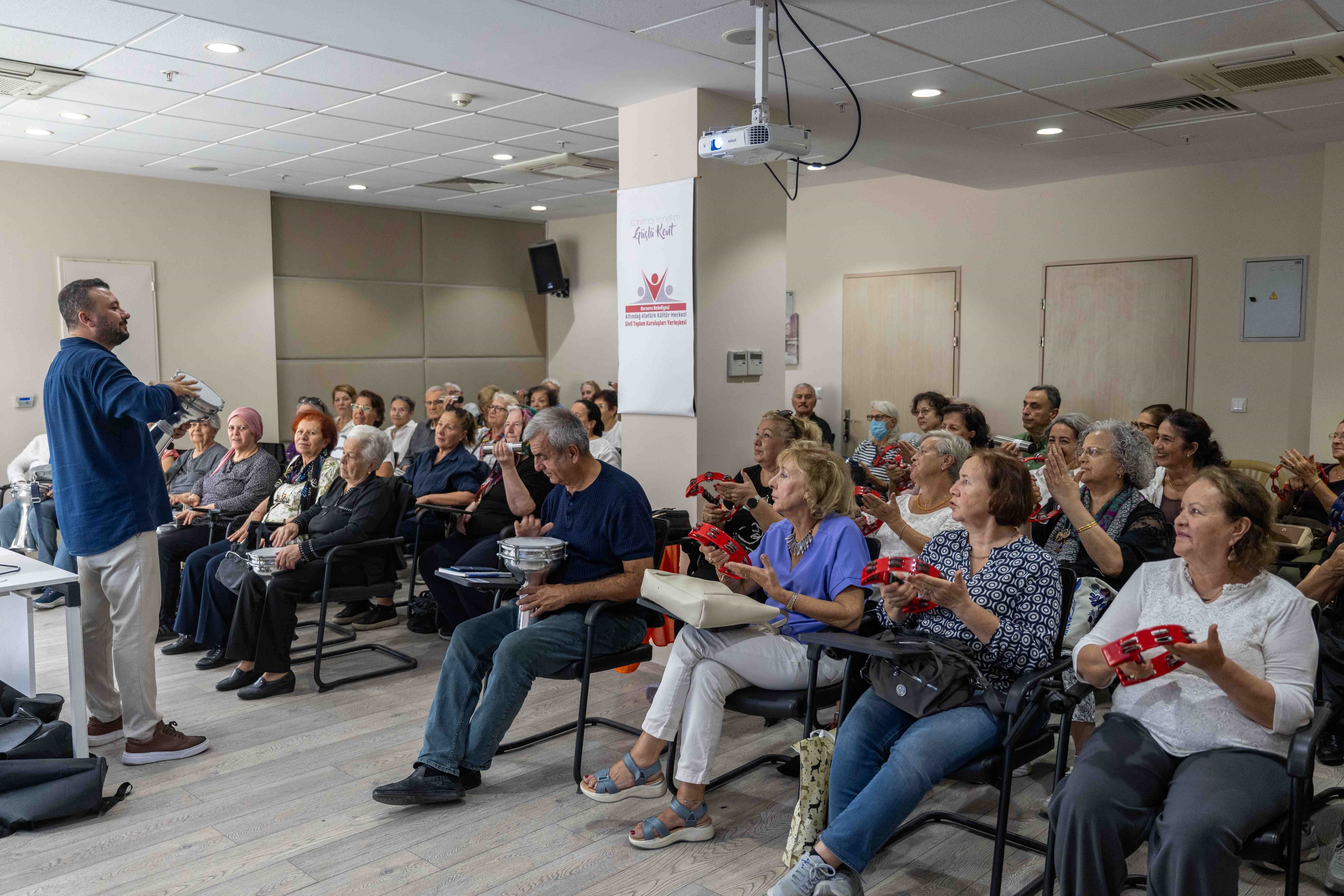 Bornova Belediyesi 3. Yaş Üniversitesi, Yeni Eğitim Öğretim Yılına Kapılarını Açtı (1)