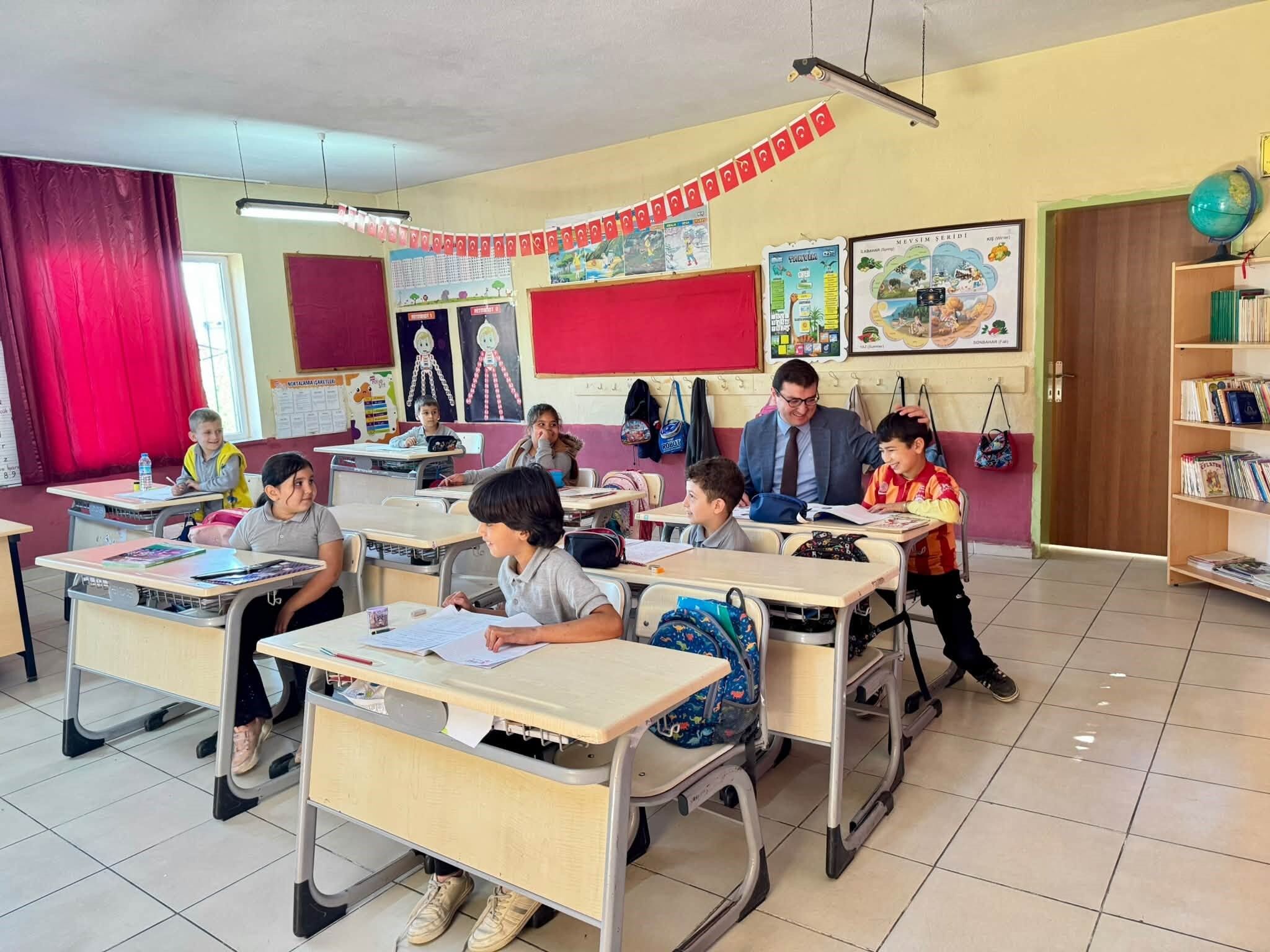 Bozdoğan Kaymakamı Sözen’den Yaka Okuluna Ziyaret (2)