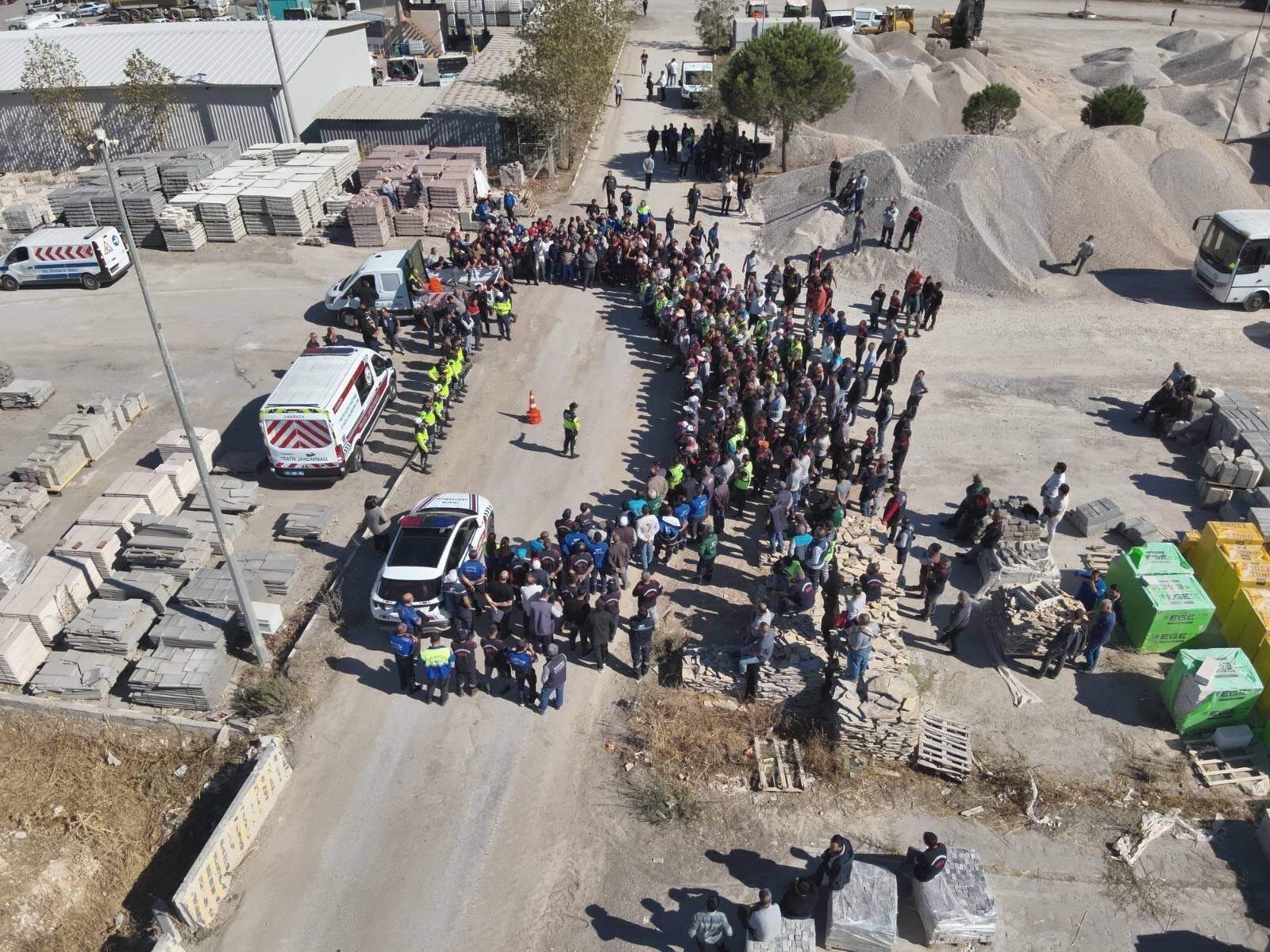 Büyükşehir Personeline Yol Ve Cadde Çalışmalarında Güvenlik Eğitimi (3)