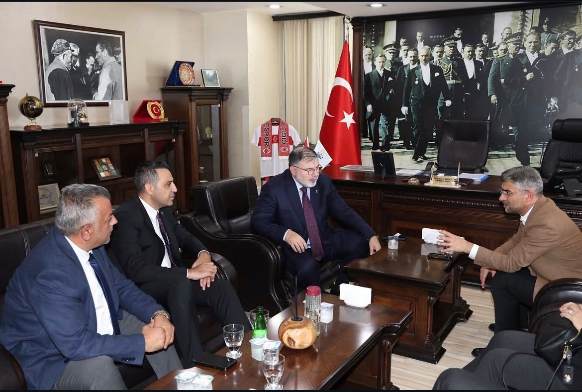 Çiğli Belediye Başkanı Yıldız’dan Atatürk Fotoğrafı Açıklaması