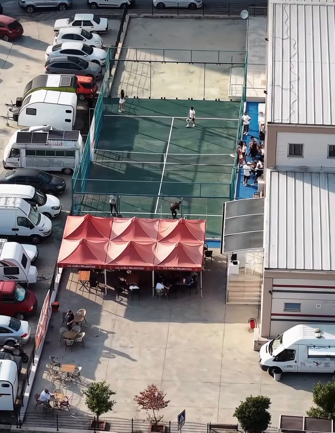 Çiğli’de Cumhuriyet Turnuvaları Padel Kortuyla Başladı