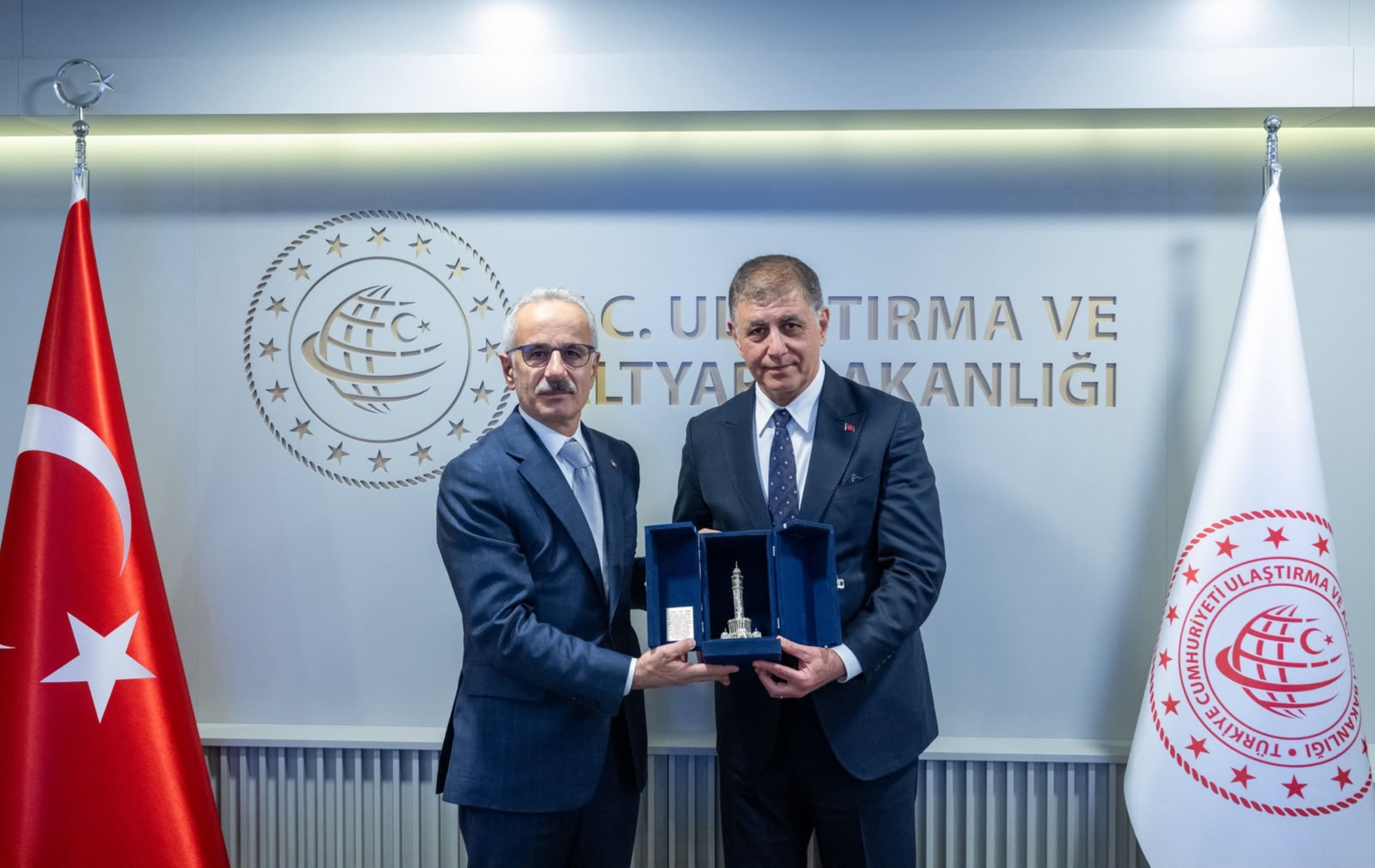 Çiğli’nin Ulaşım Sorunları Bakan Uraloğlu’na Iletildi (4)