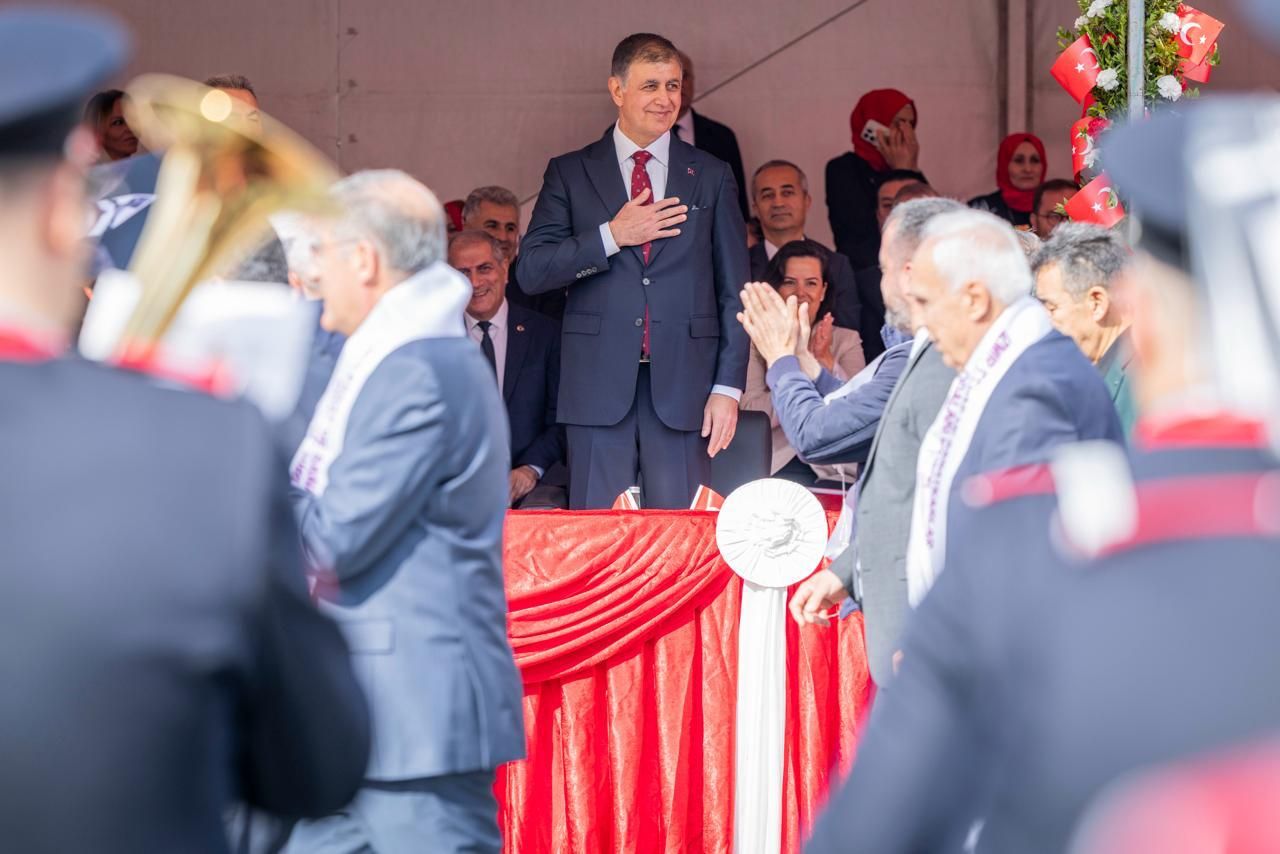 Cumhuriyet Coşkusu Meydanlara Sığmadı (1)