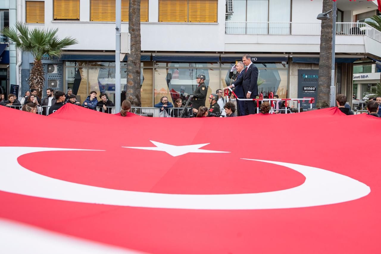 Cumhuriyet Coşkusu Meydanlara Sığmadı (2)