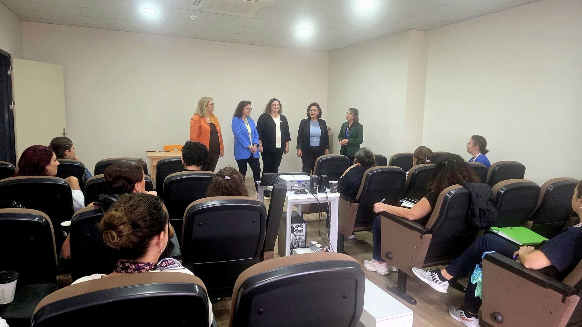 Eü Hemşirelik Fakültesinden “Rehber Hemşirelik Sertifika Eğitimi” (2)