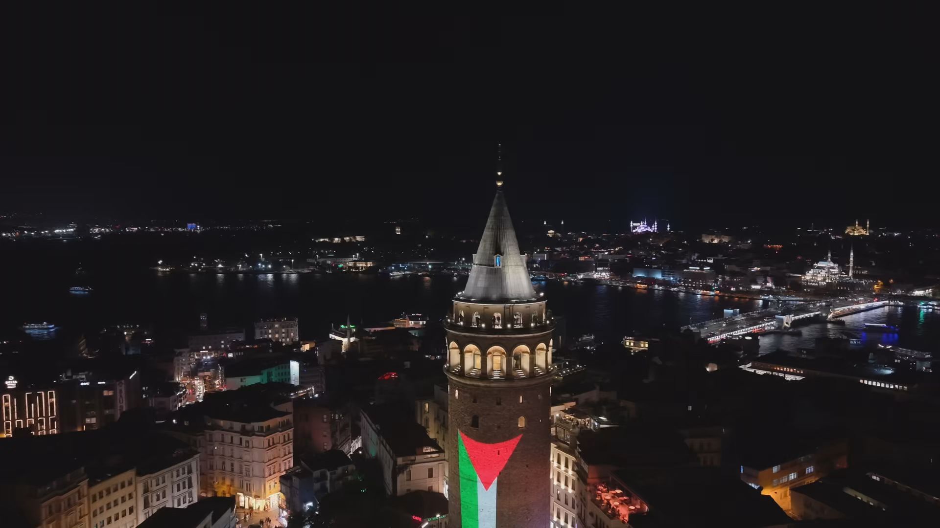 Galata Kulesi Filistin Renklerine Büründü (4)
