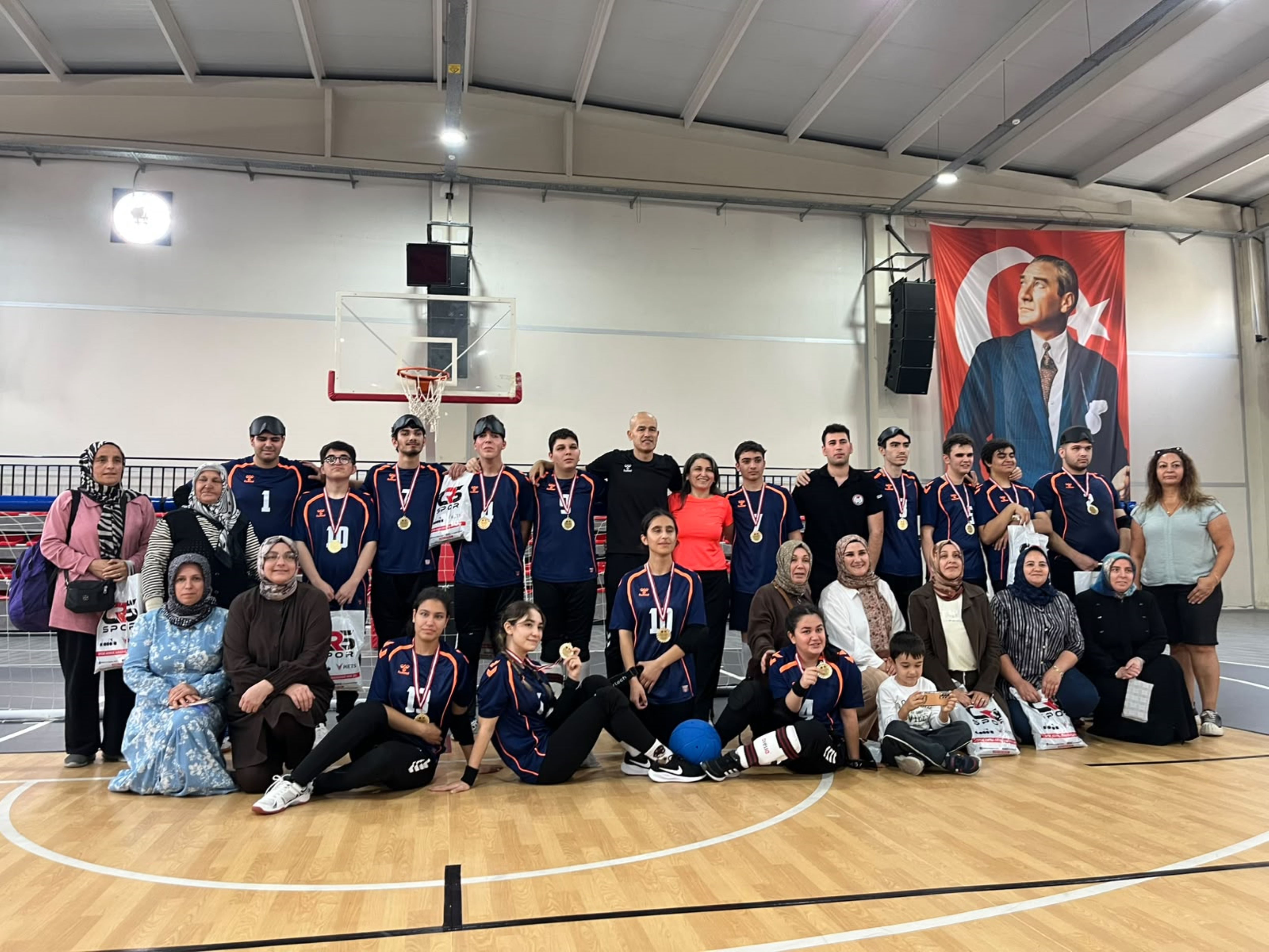 Goalball Turnuvası’nda Görme Engelli Gençler (1)