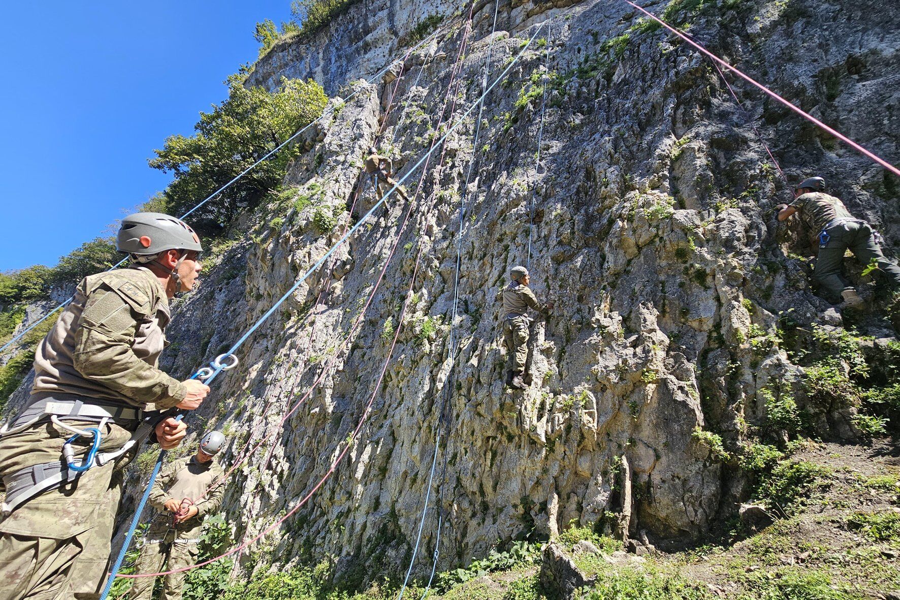 Gürcistan’daki Dağcılık Kursunu 10 Türk Askeri Tamamladı (3)
