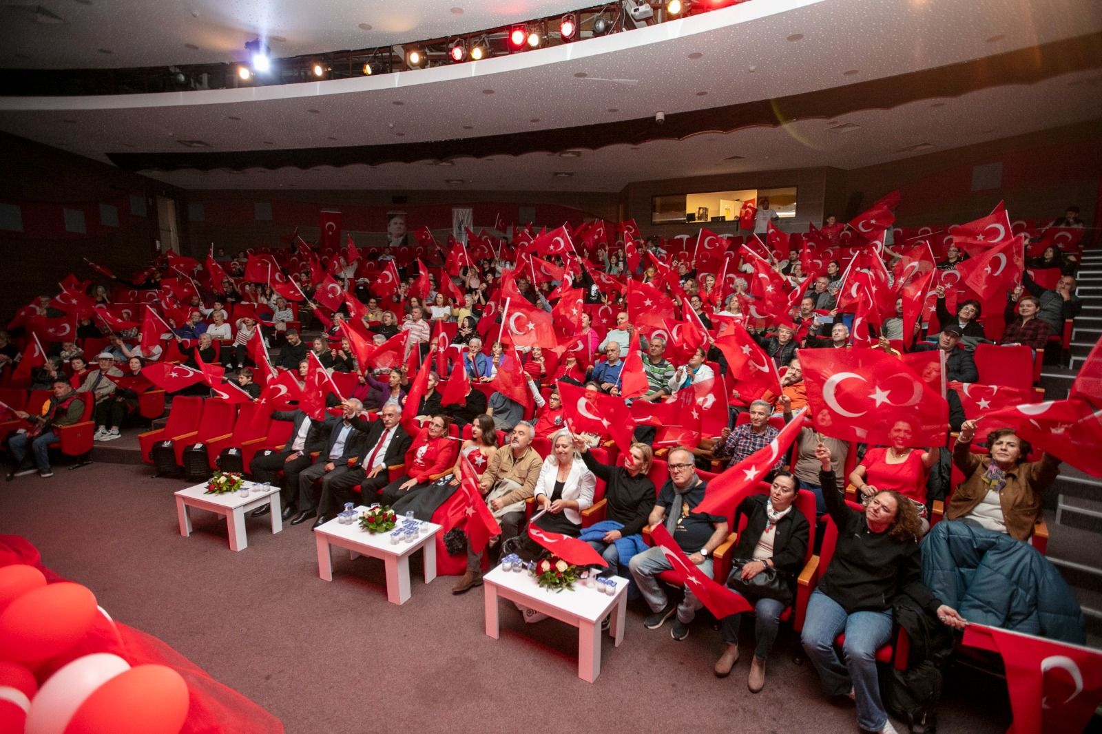 İ M G 7532