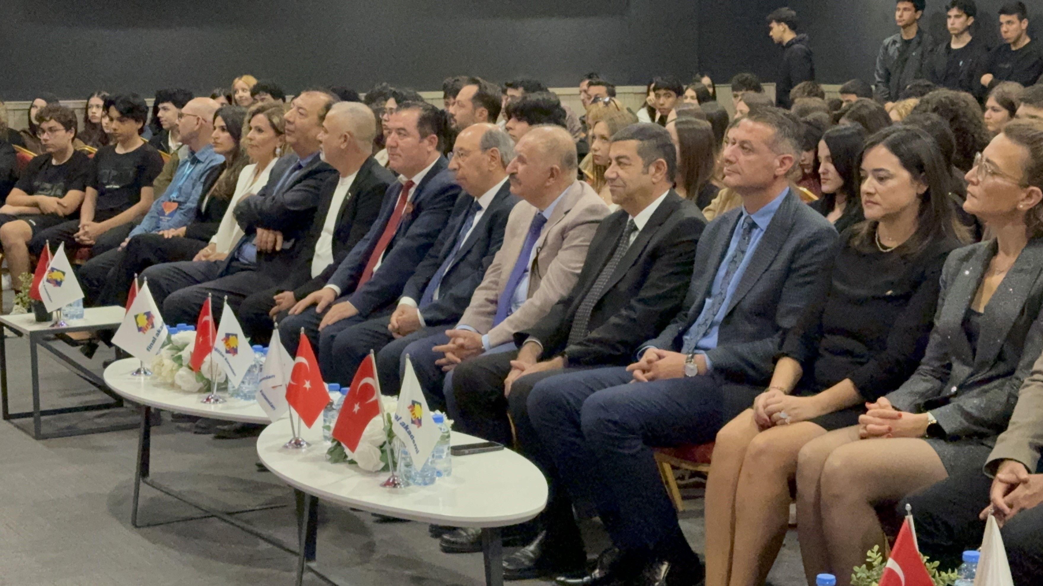 İbrahim Taşel’den Gençlere Dünya Ile Rekabet Çağrısı