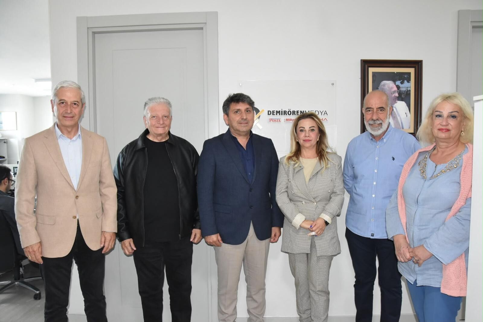 İzmi̇r Basini Dai̇ma Bi̇rli̇kte Dayanişma İçi̇nde (2)