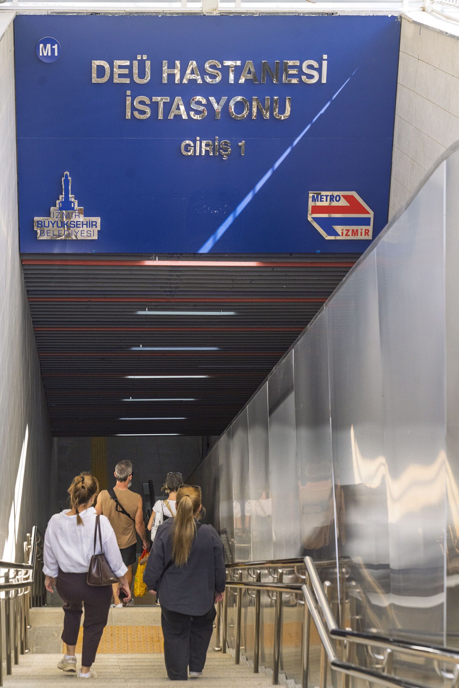 İzmir Metrosu Dokuz Eylül Üniversitesi (3)