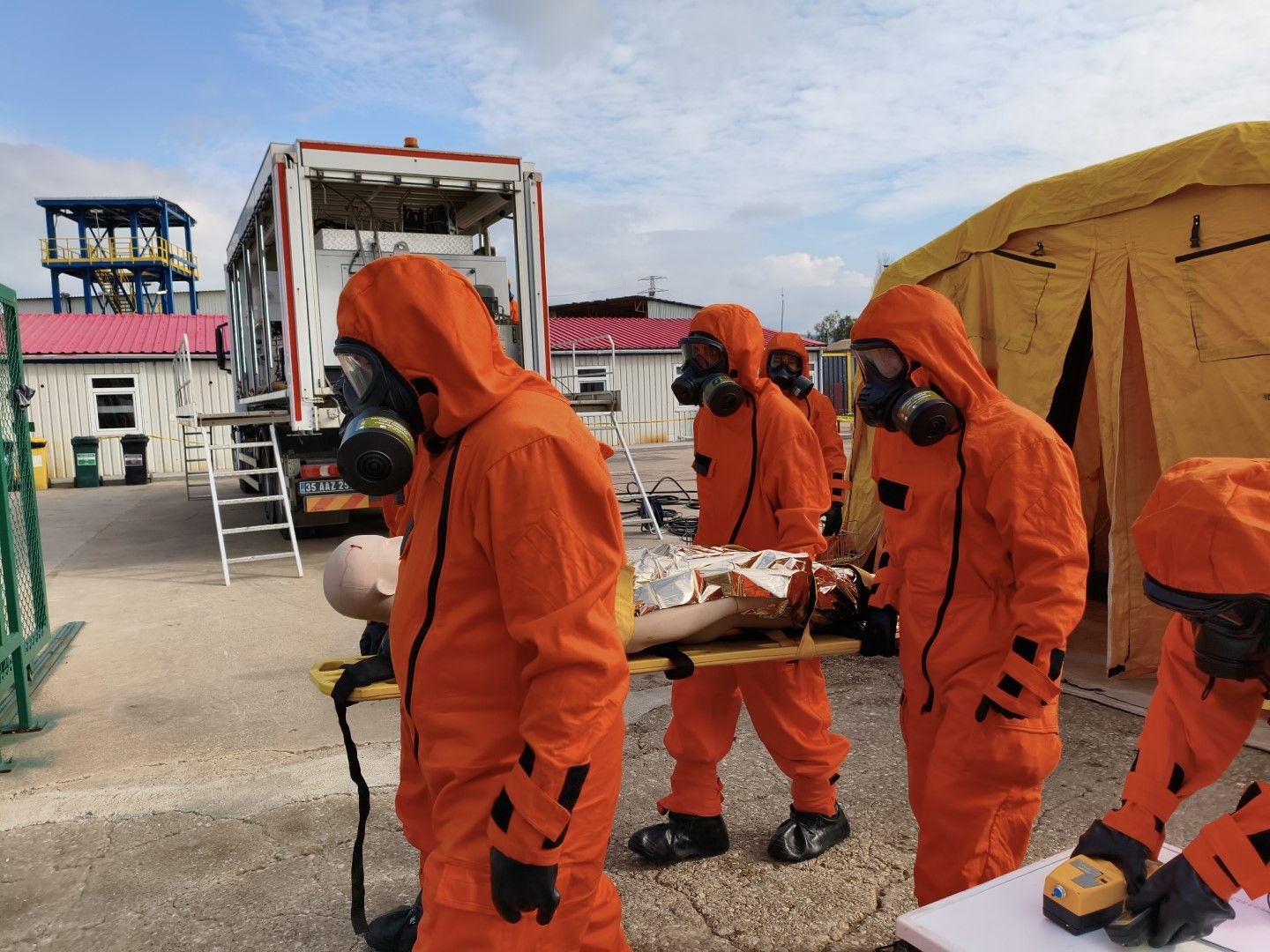 İzmir'de 2 Bin 198 Personelin Katılımıyla Deprem Tatbikatı