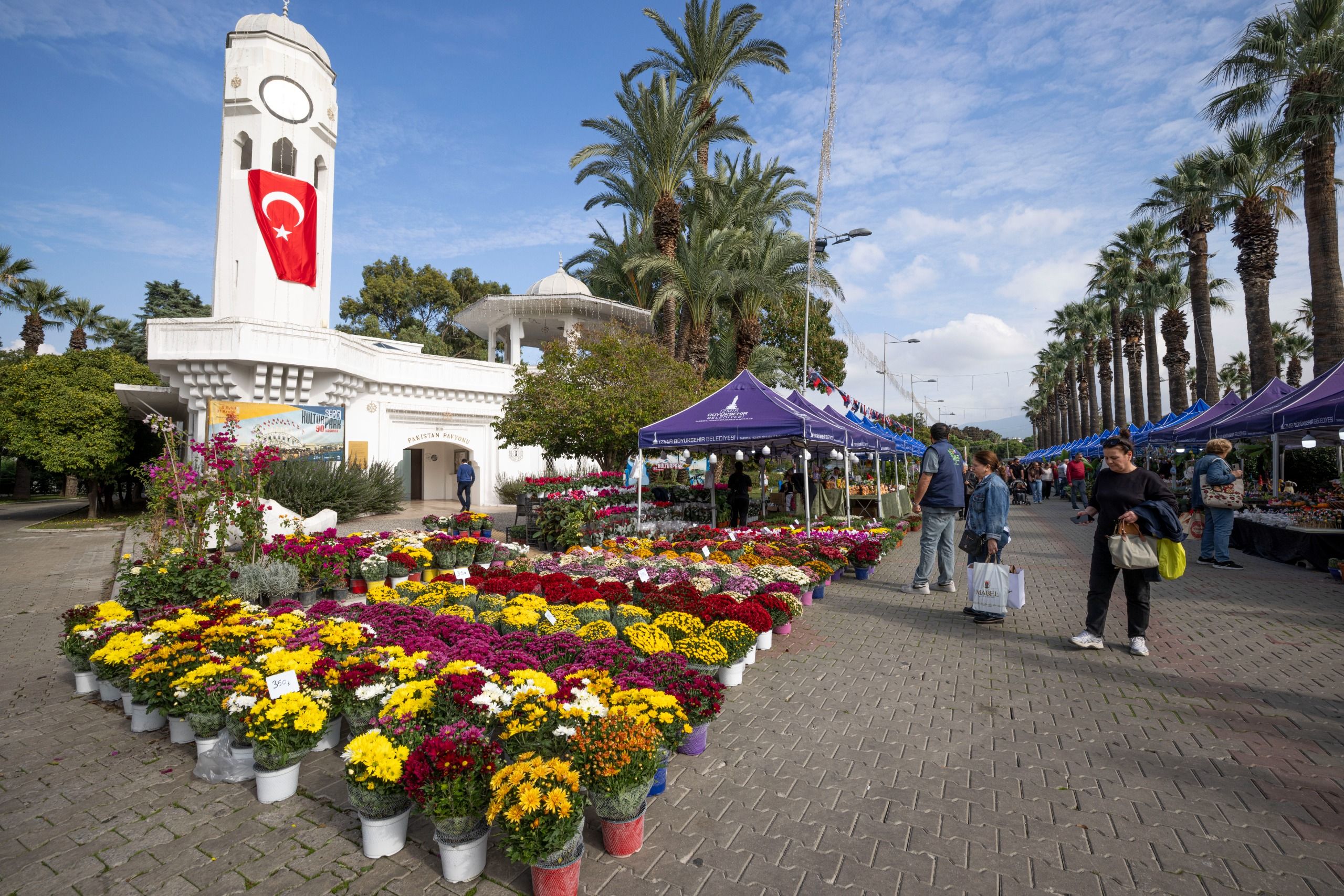 İzmir’de Bitki Ve Bal Festivali Kültürpark’ta Başladı