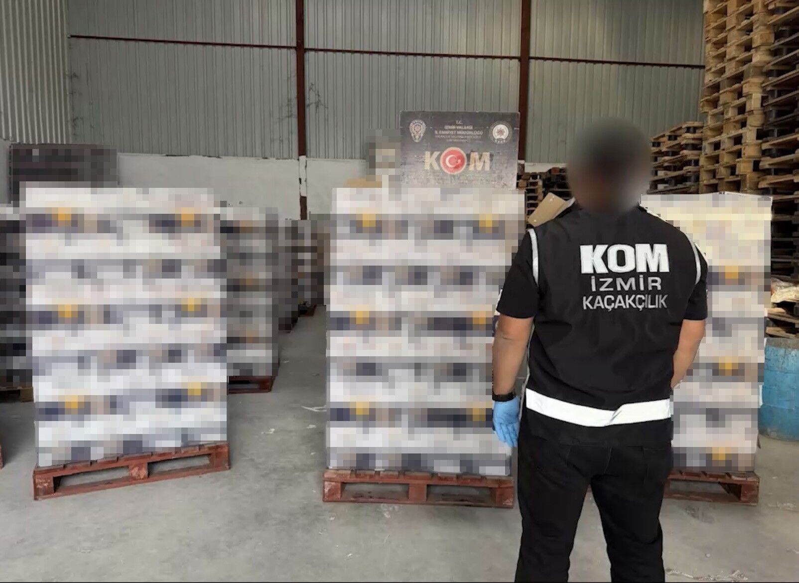 İzmir'de Kaçak Içki Operasyonu (4)