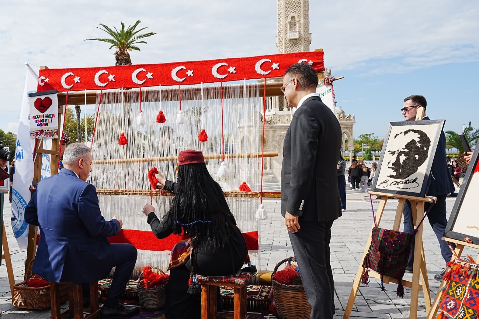 İzmir’de Türk Bayrağı Için Ilk Ilmek Atıldı (2)