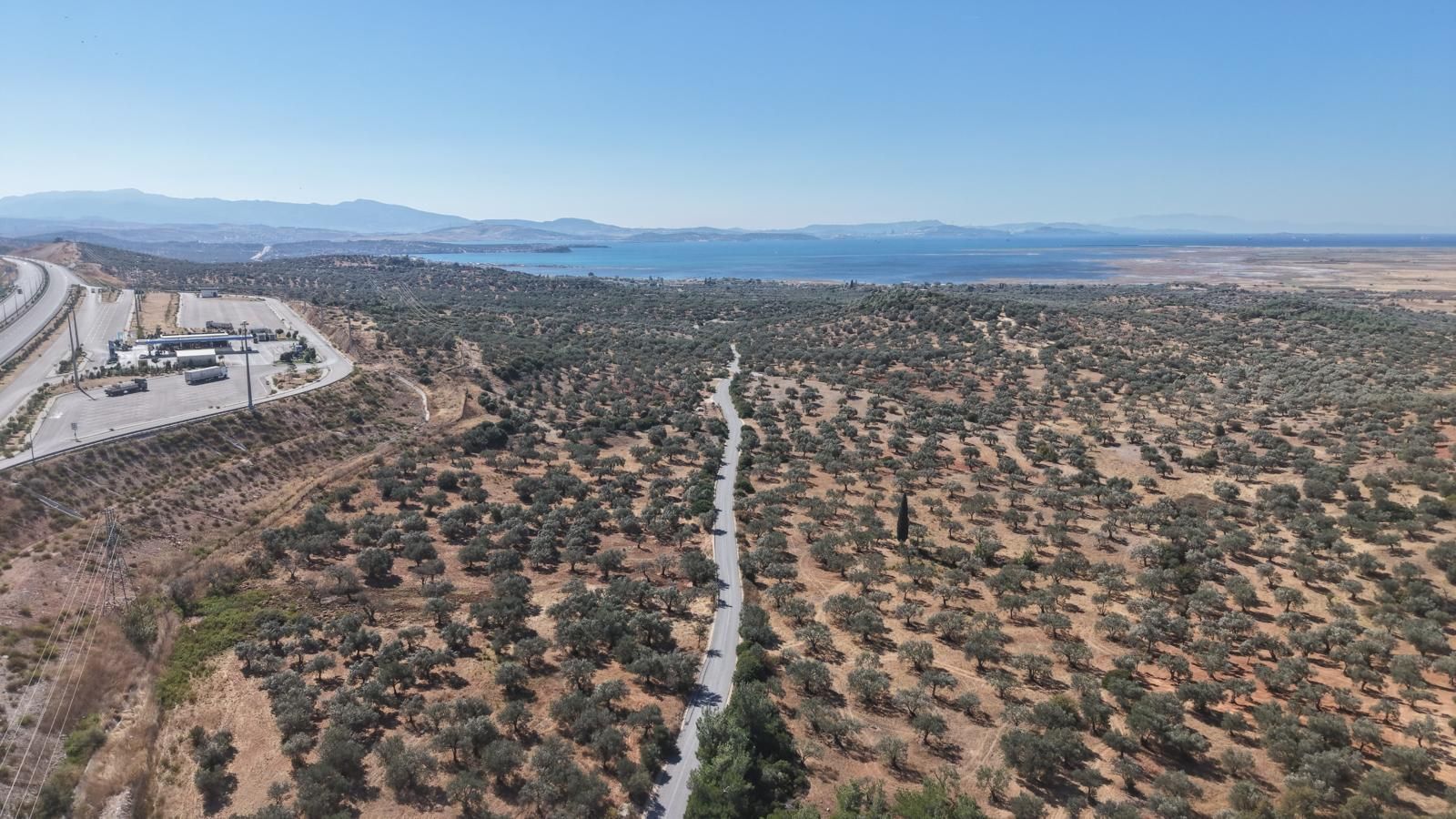 İzmir’in Kuzey Ilçelerinde Yol Yenileme Çalışmaları Devam Ediyor. (6)
