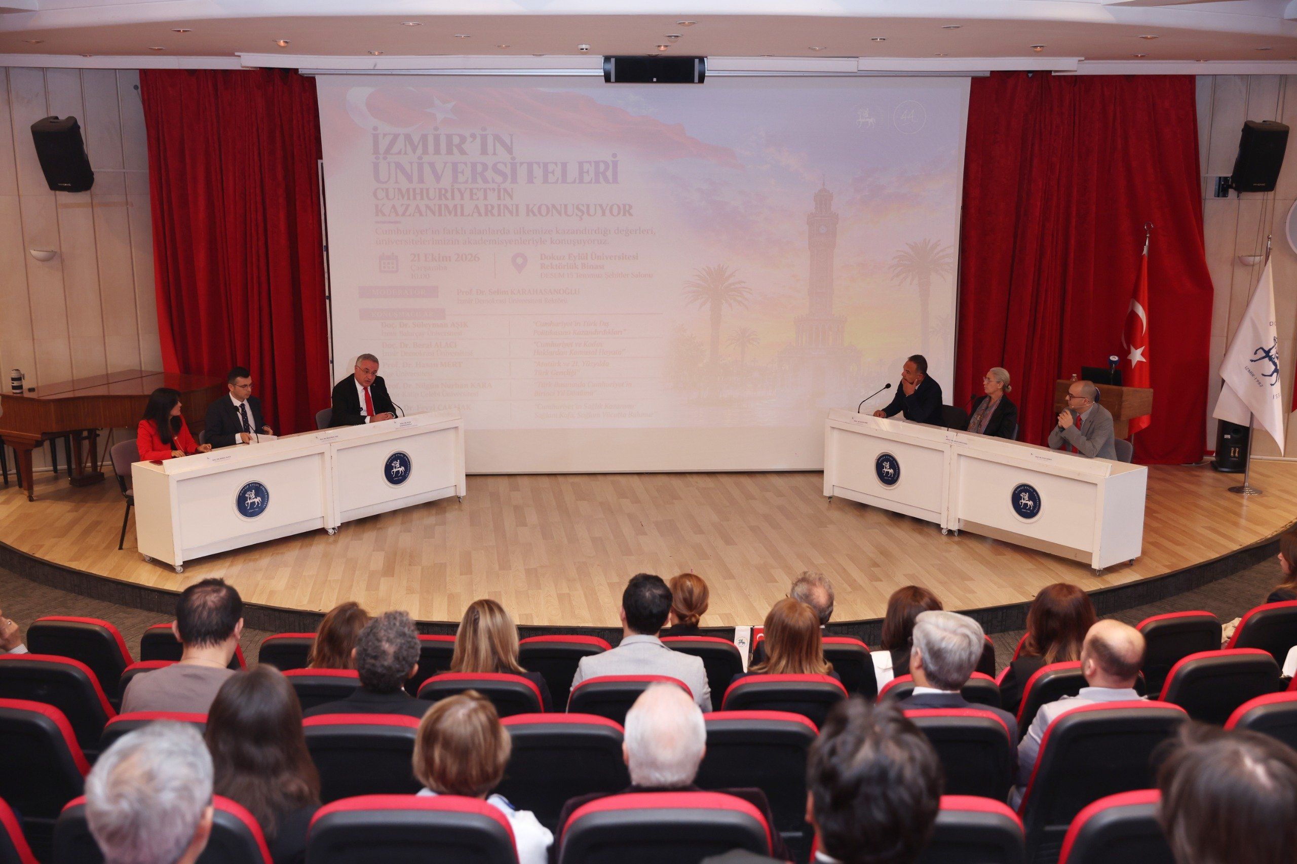 İzmi̇r'i̇n Üni̇versi̇teleri̇ Cumhuri̇yet'i̇n Kazanimlarini Deü'de Konuştu (3)