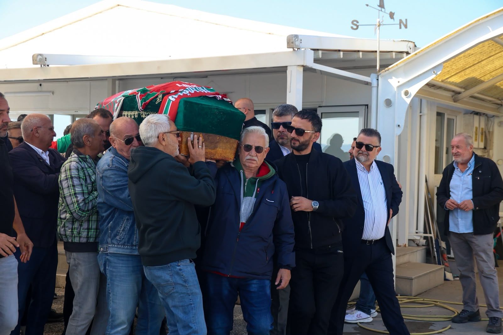 Karşıyaka’nın acı günü: İbrahim Palaoğlu toprağa verildi!
