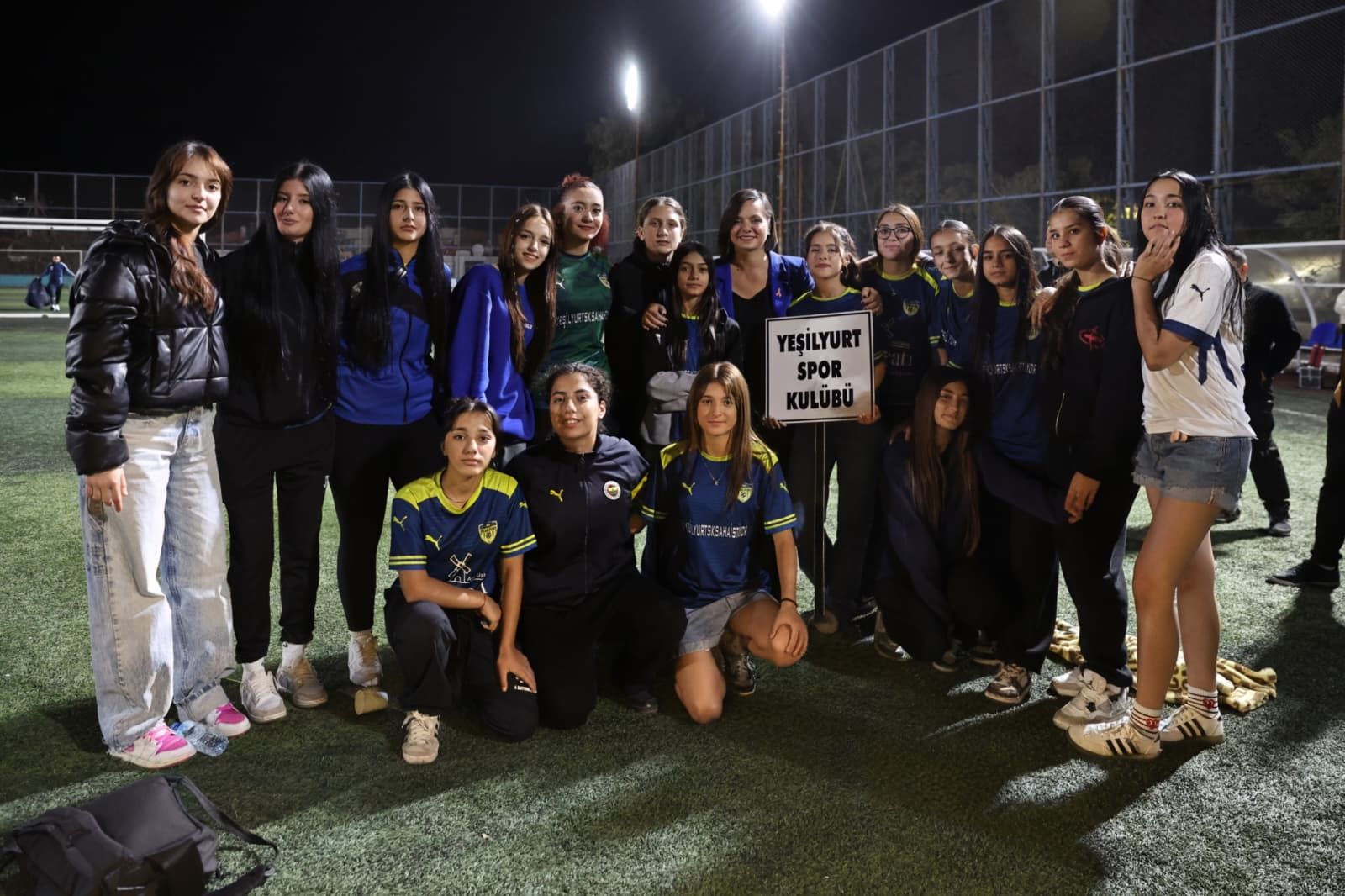 Karabağlar'da Amatör Spor Kulüplerine Destek (4)