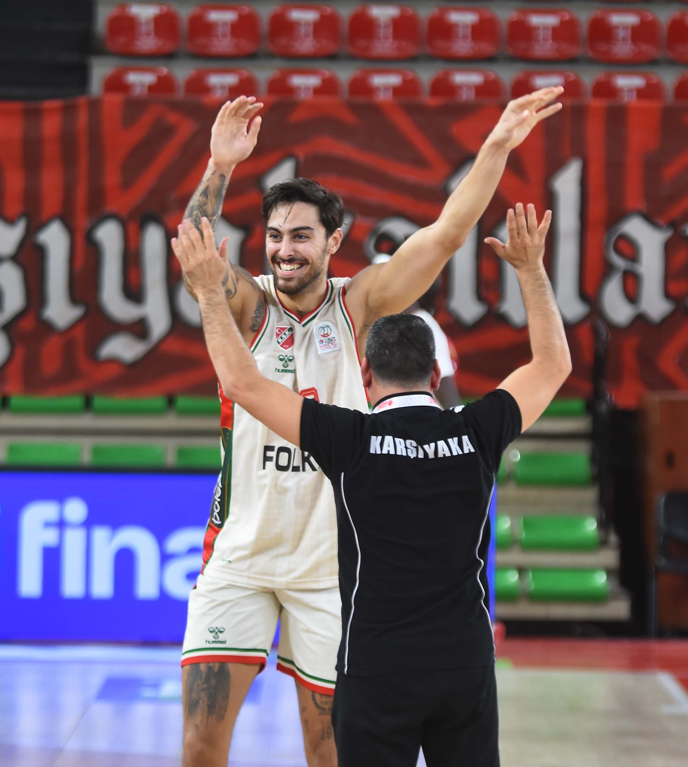 Karşıyaka Uzatmada Galatasaray’ı Devirdi (2)