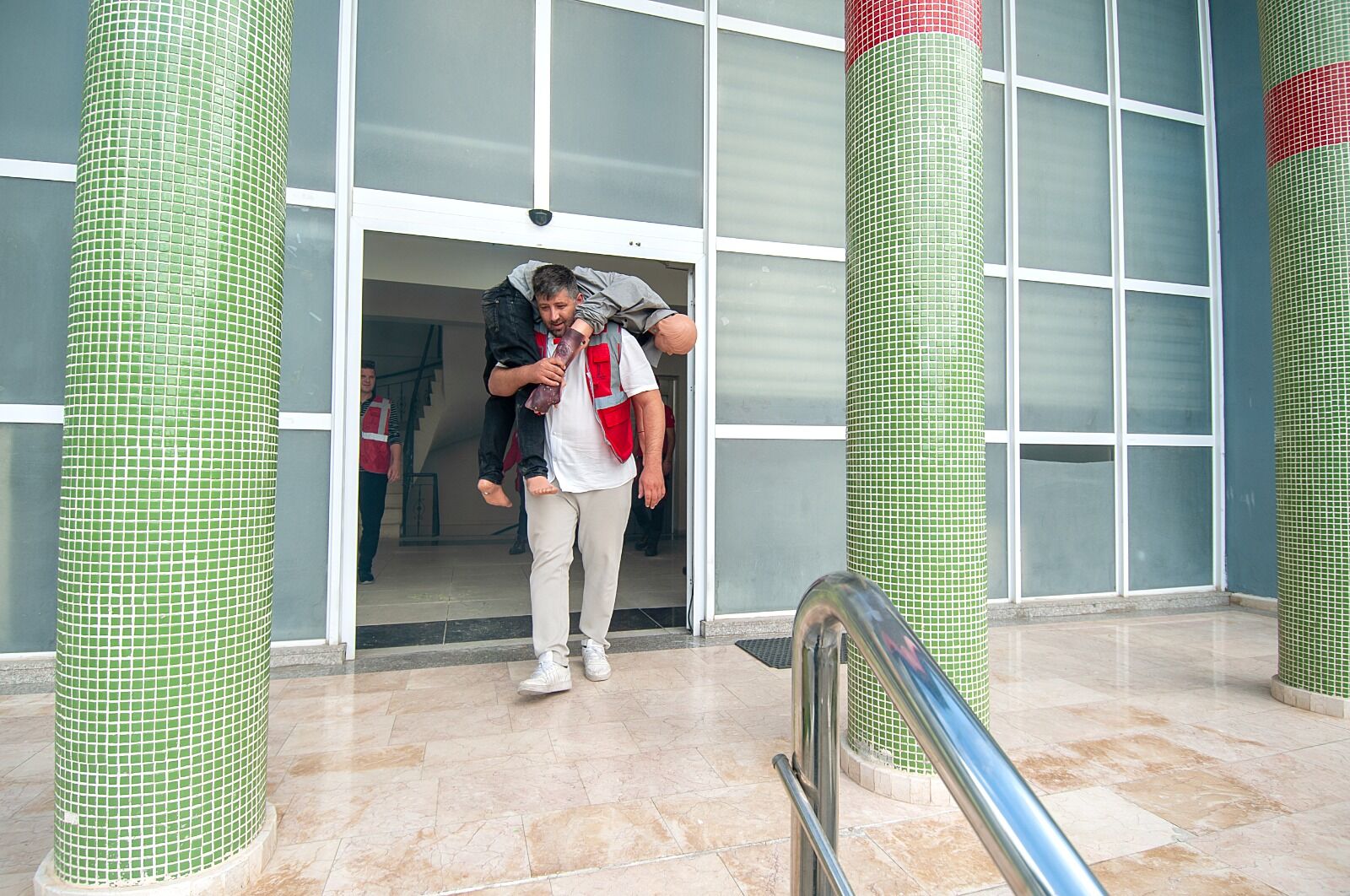 Karşıyaka'da Deprem Tahliye Tatbikatı (7)