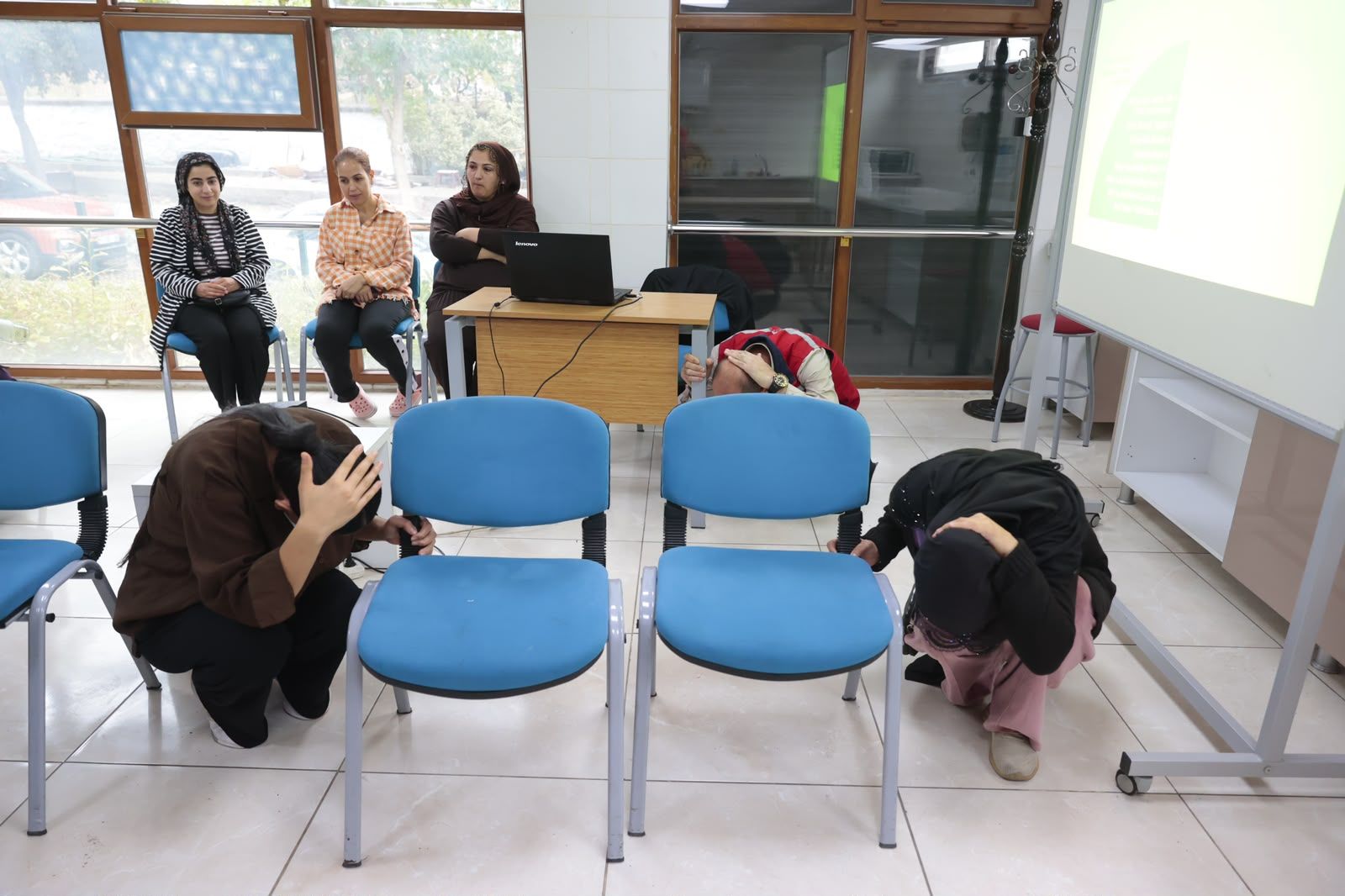Konak’ta Afet Farkındalık Eğitimleri Devam Ediyor (7)