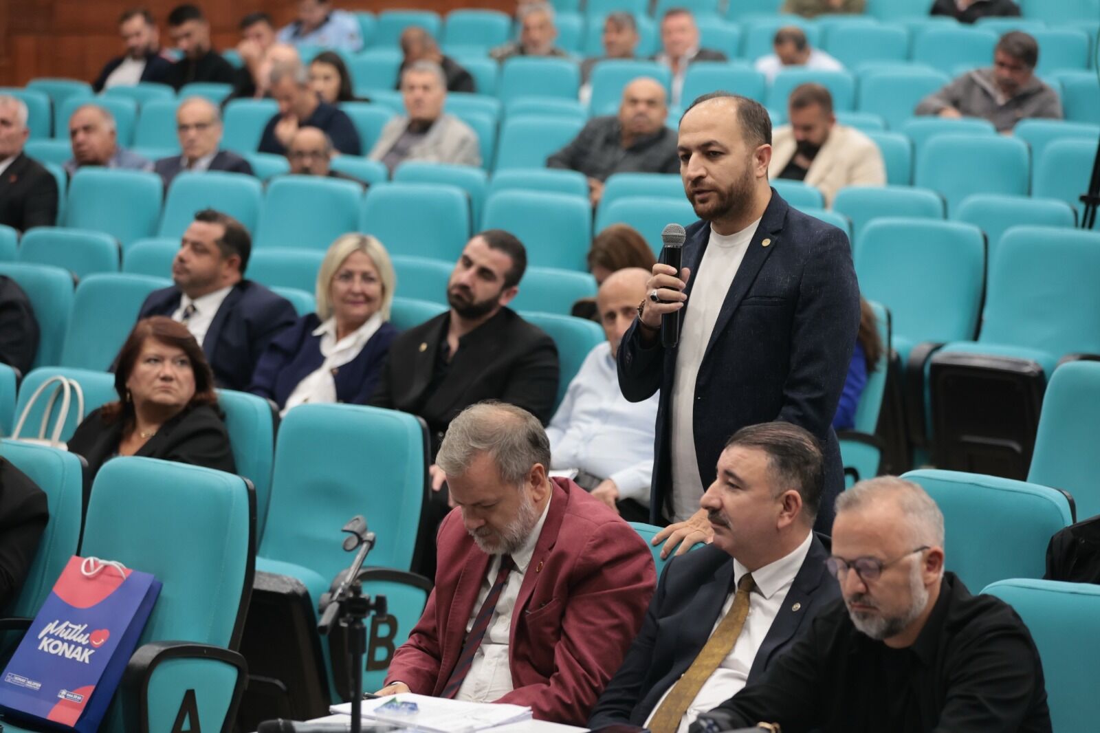 Konak’ta Mahalle Sınırları Yeniden Çizildi (3)