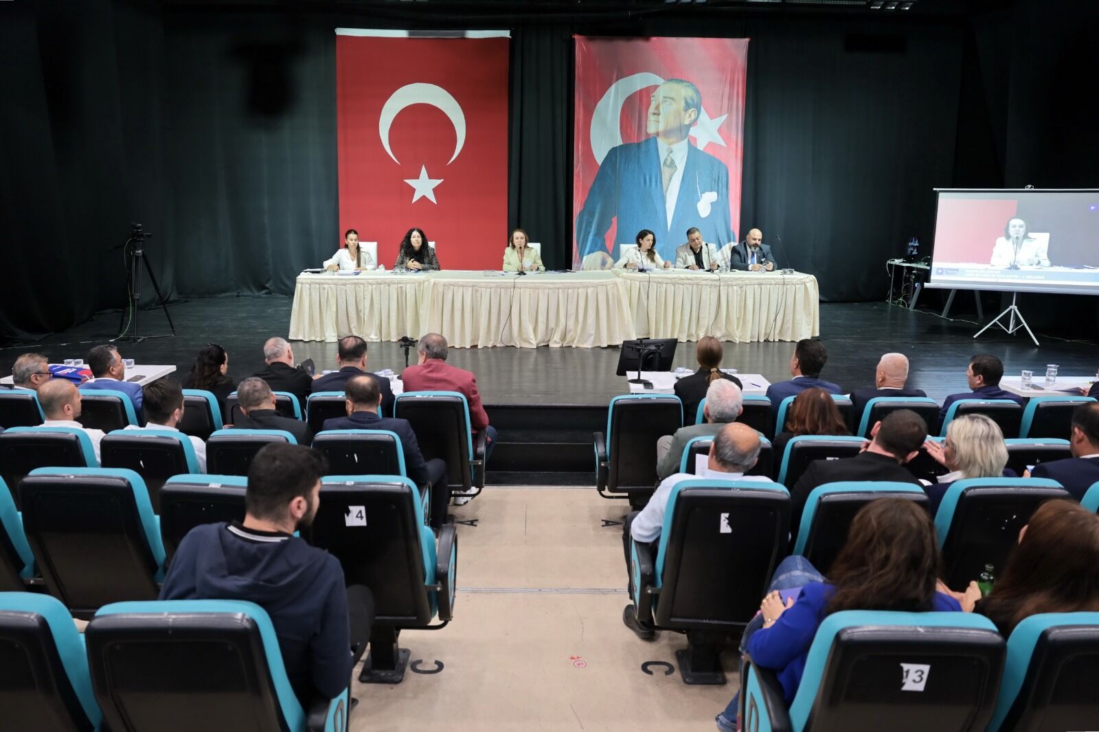 Konak’ta Mahalle Sınırları Yeniden Çizildi (4)
