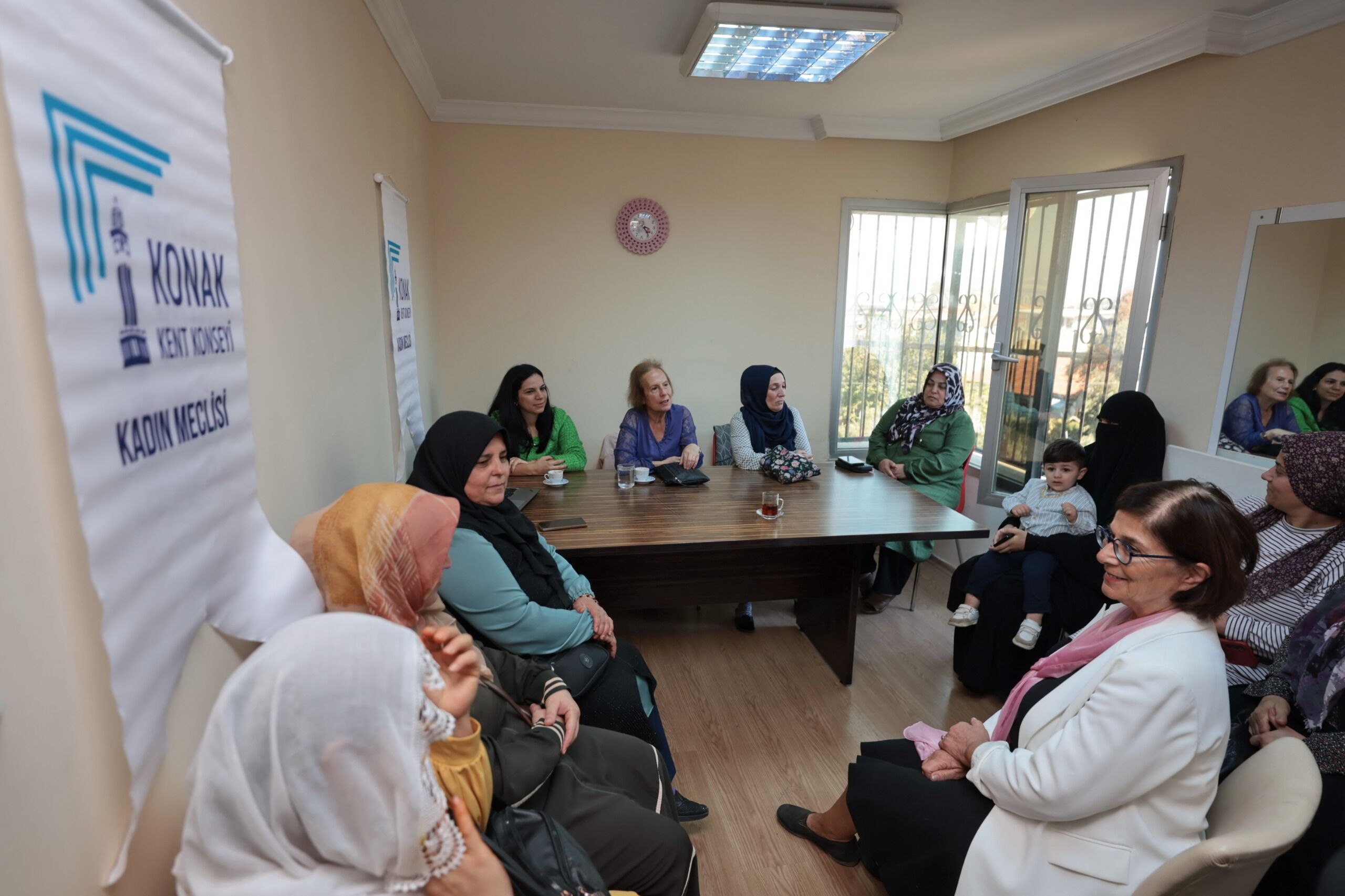 Konak’ta Meme Kanseri Farkındalık Seminerleri Başladı (1)
