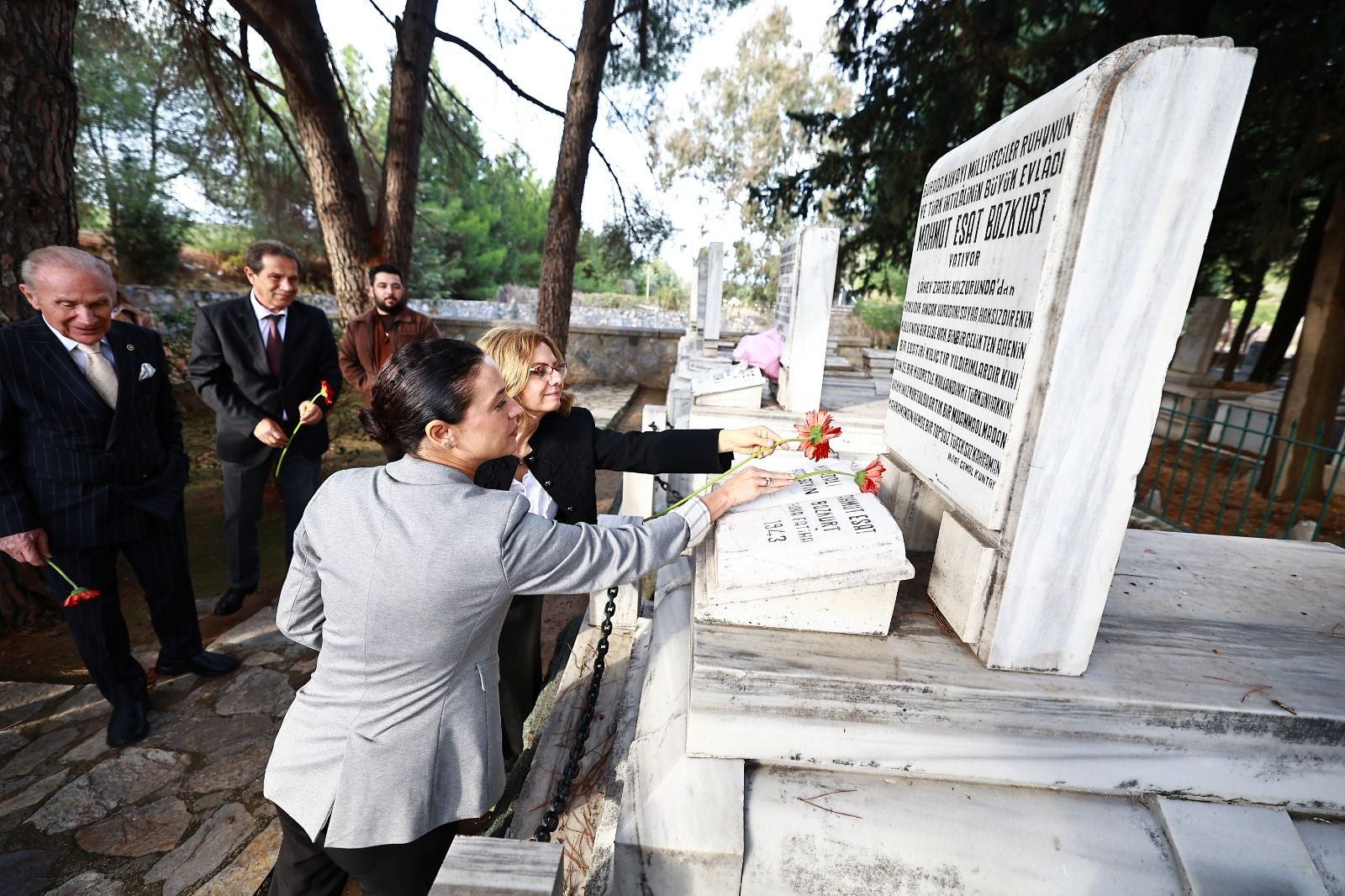 Mahmut Esat Bozkurt Kabir Anma (4)